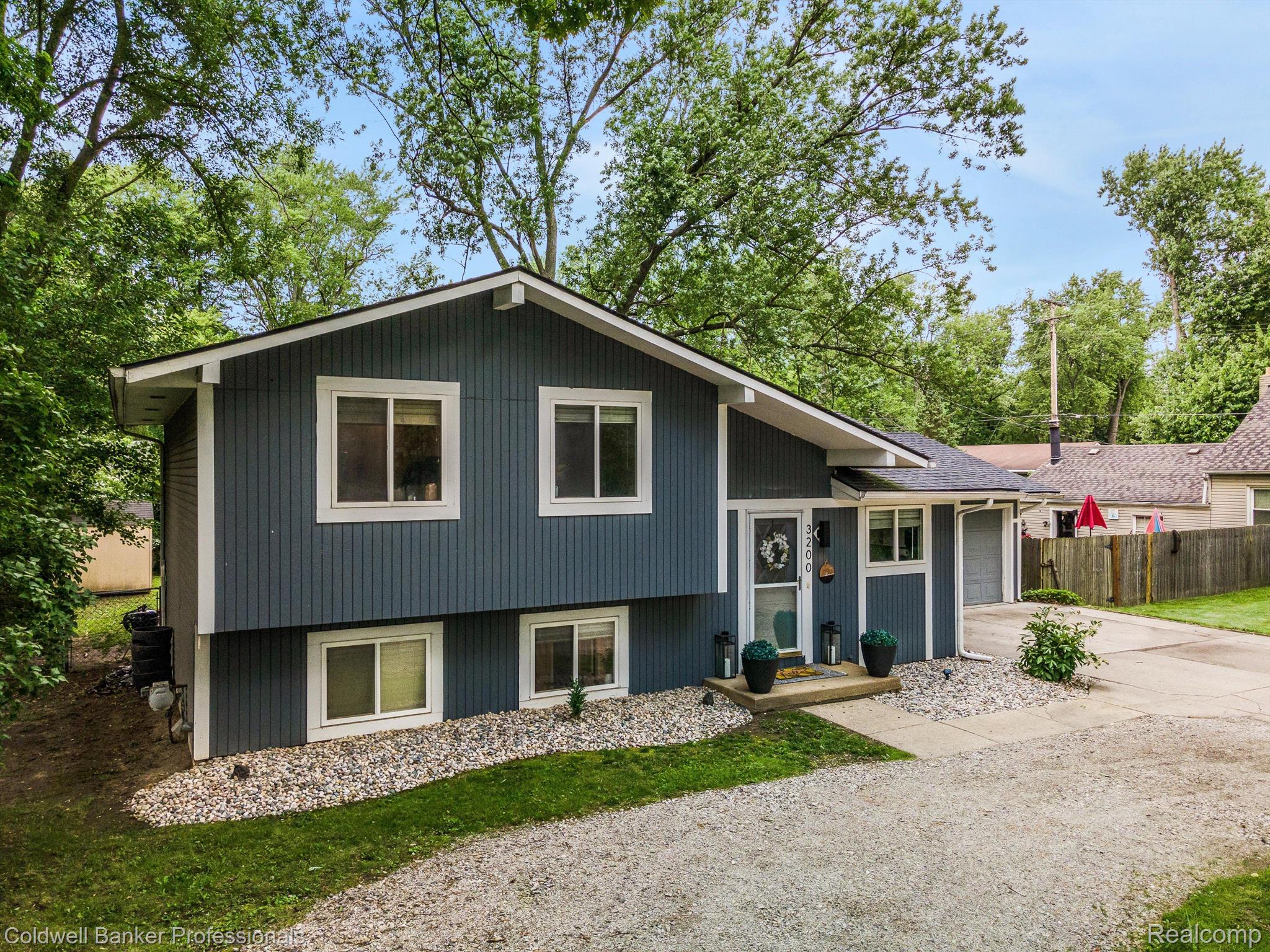 3200 NEWTON Road