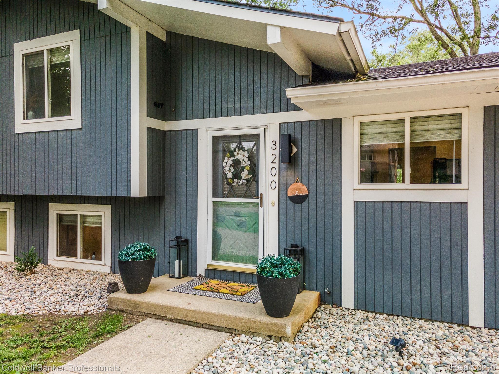 3200 NEWTON Road