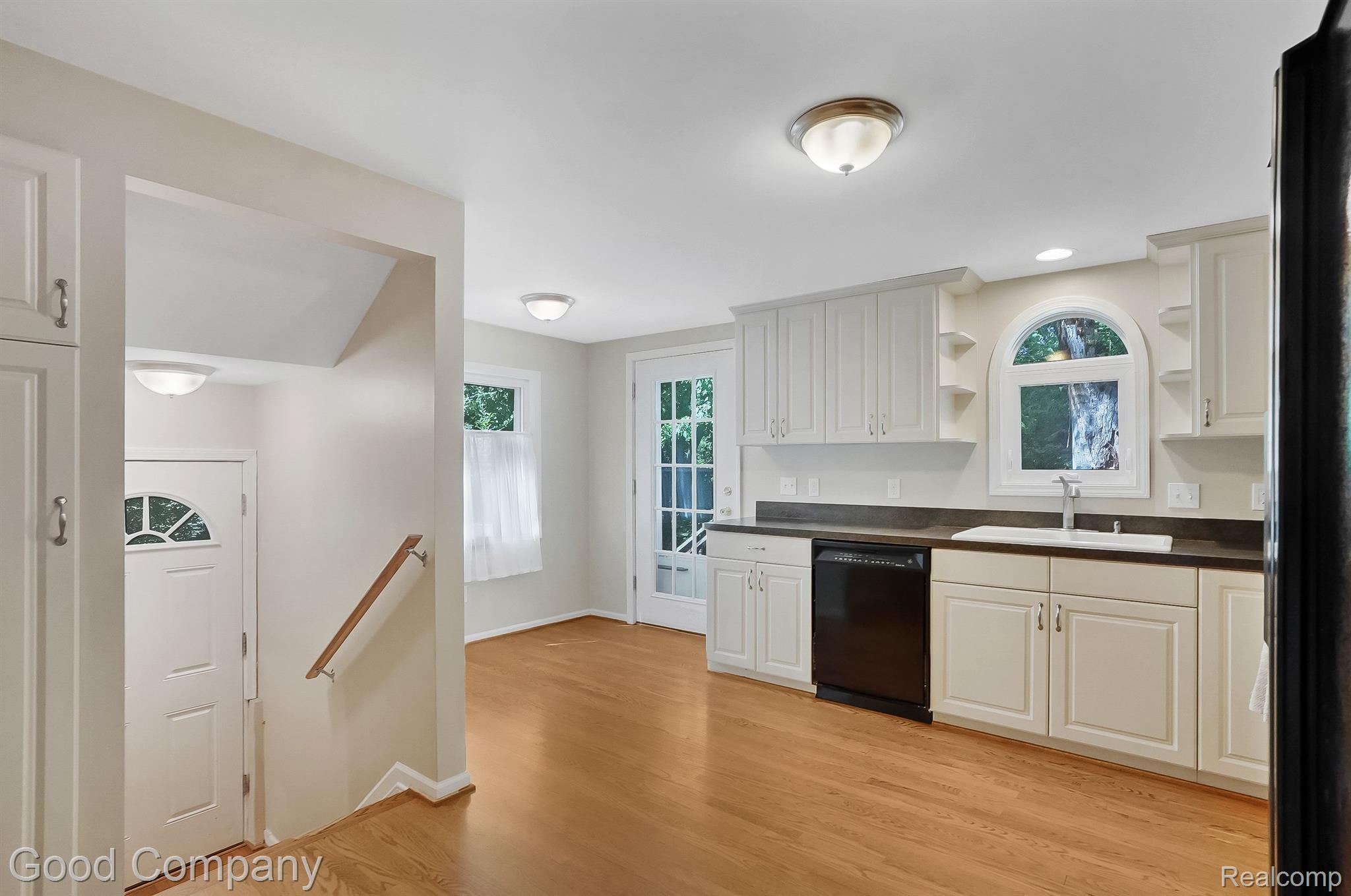 226 BROADACRE Avenue