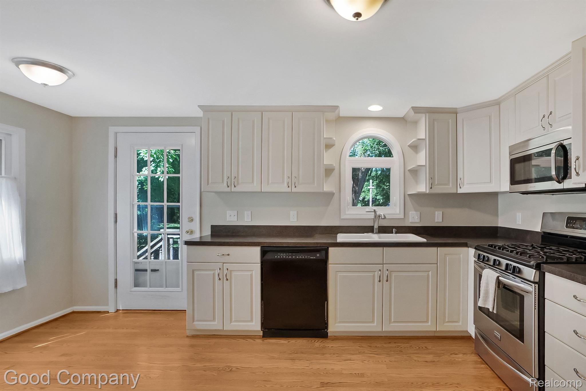 226 BROADACRE Avenue