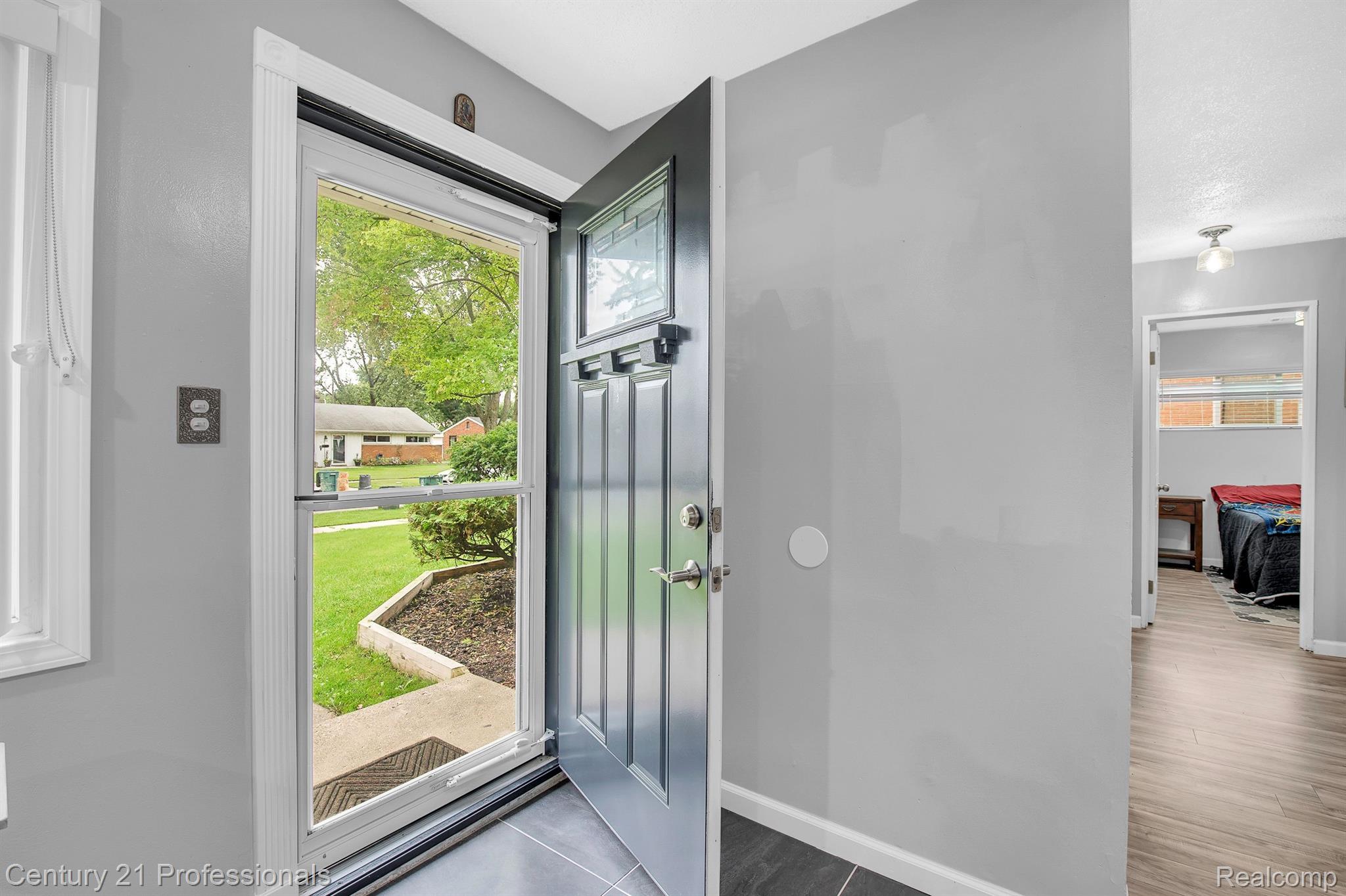 103 KENYON Drive
