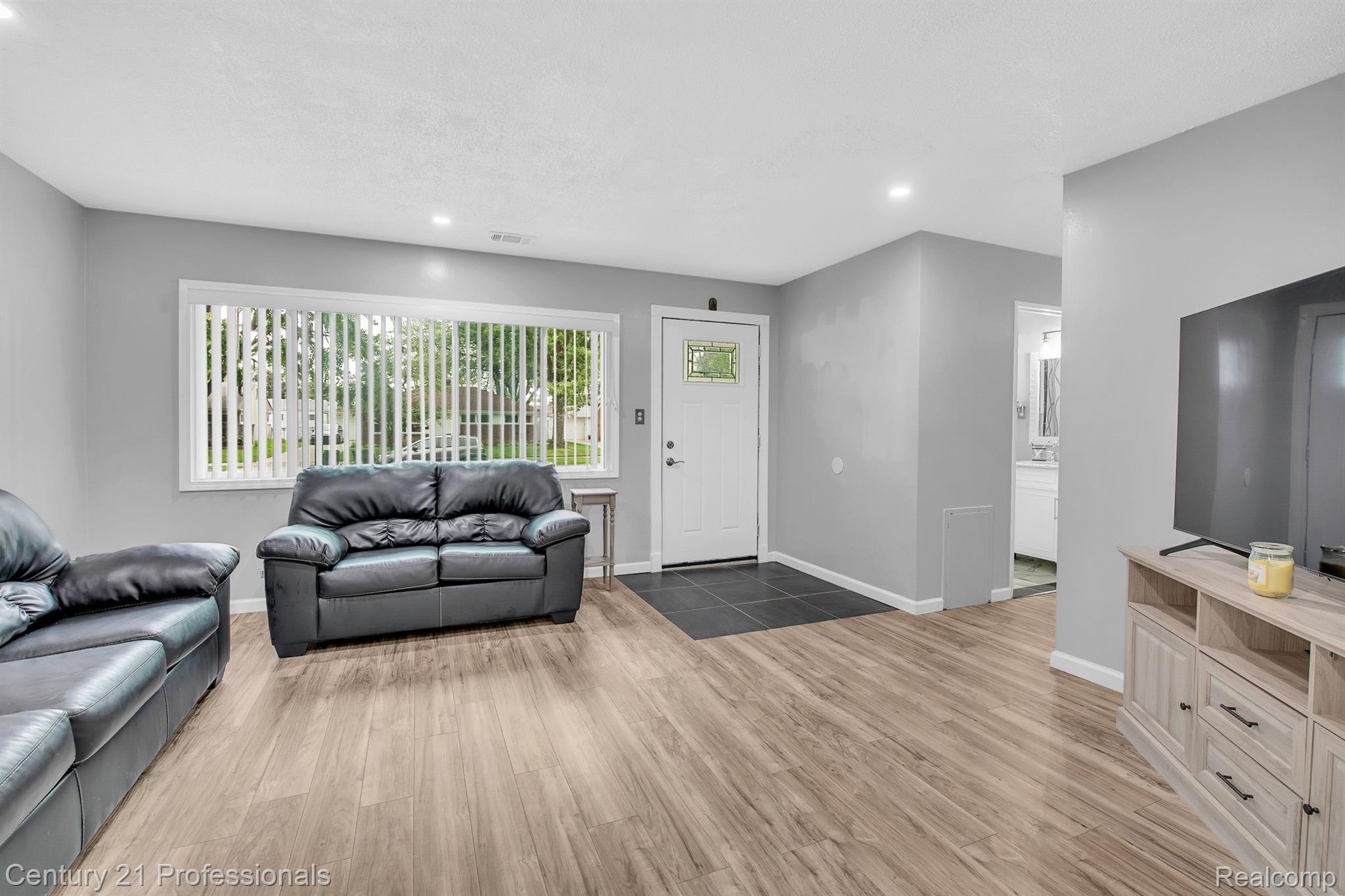 103 KENYON Drive