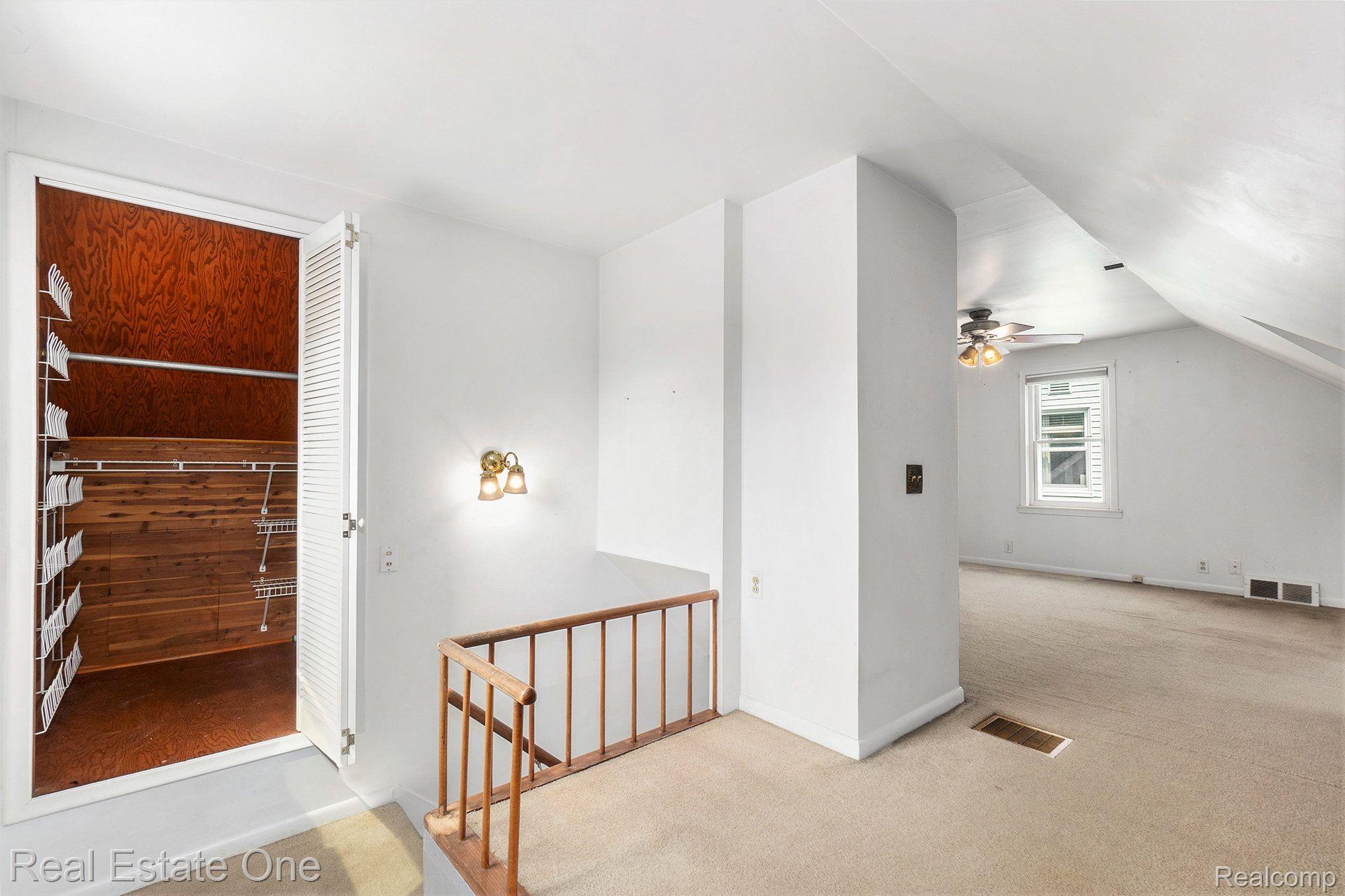 630 S Rembrandt Avenue