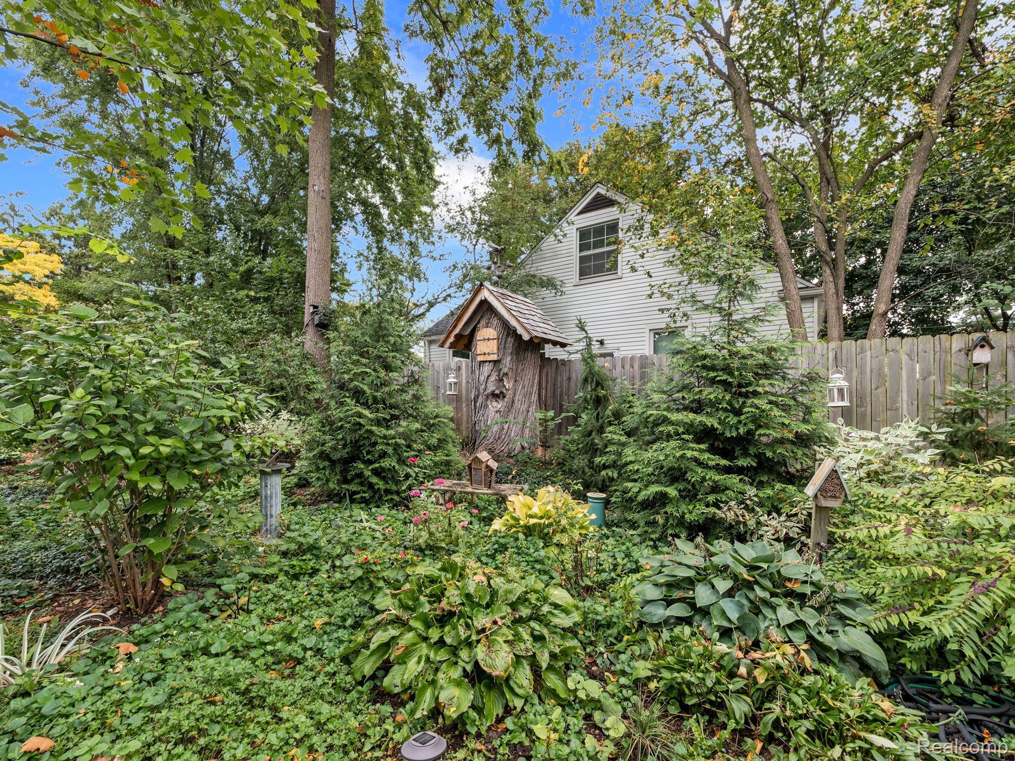 119 ADAMS Road