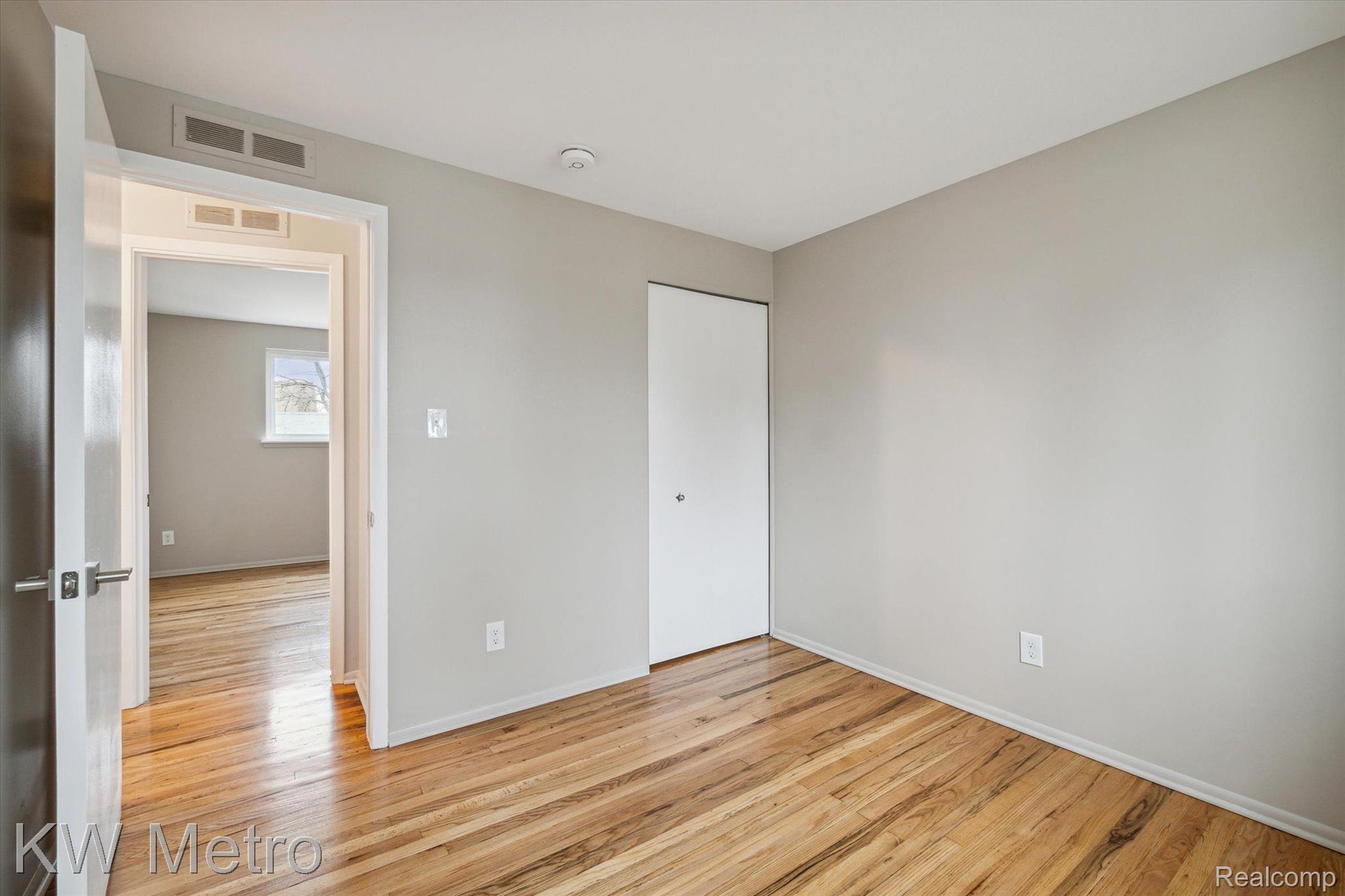 202 BROADACRE Avenue