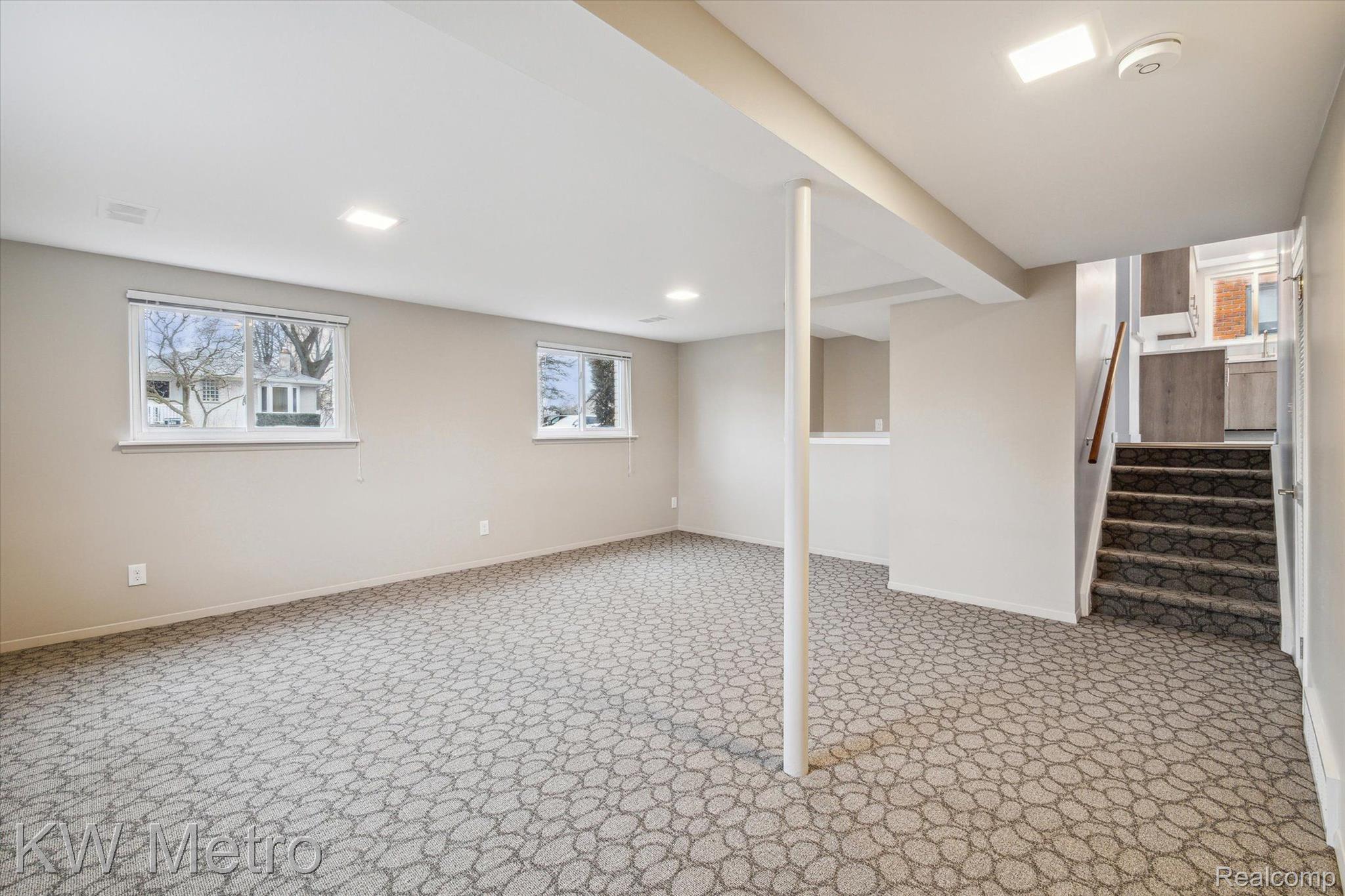 202 BROADACRE Avenue