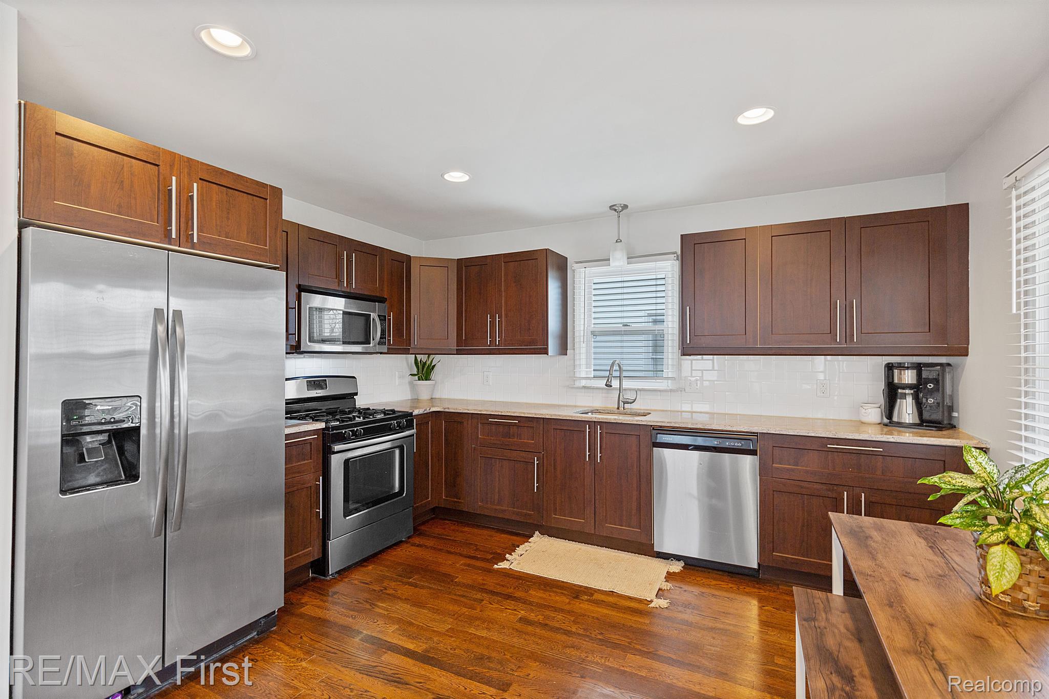 238 HIGHLAND Avenue