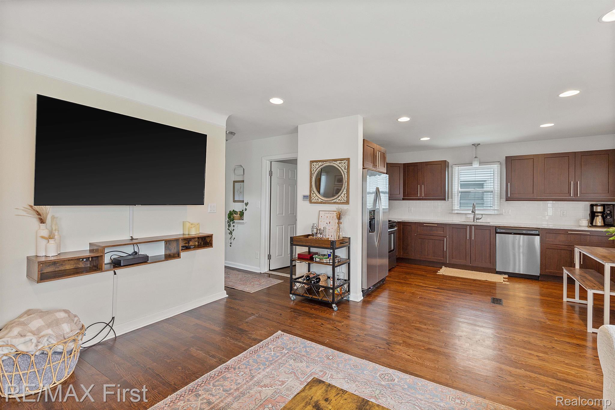 238 HIGHLAND Avenue