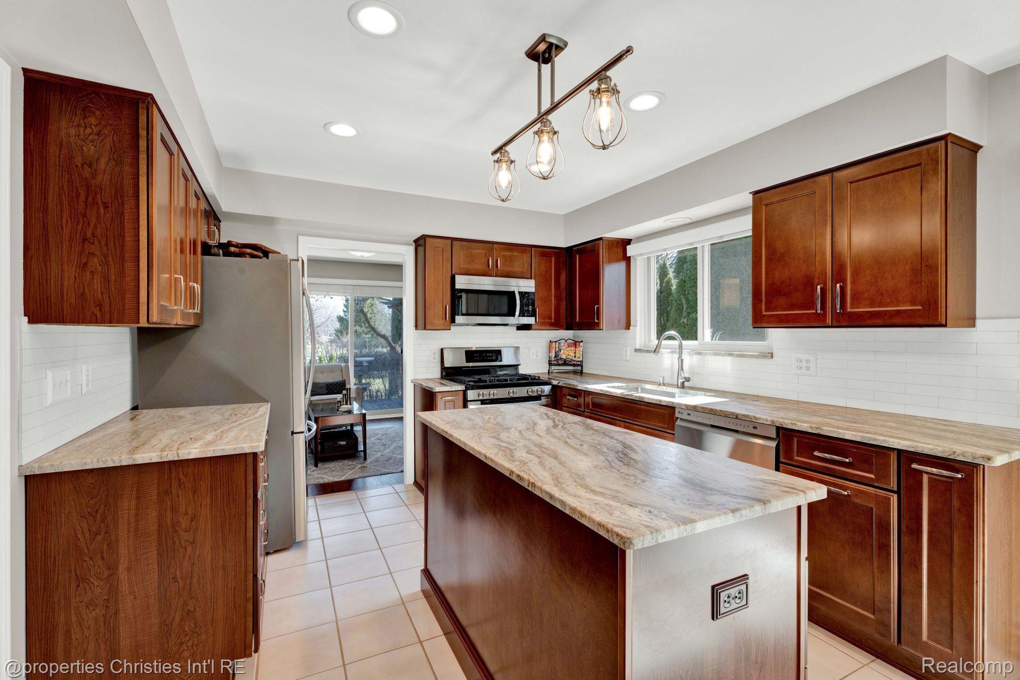 342 POWDERHORN Court