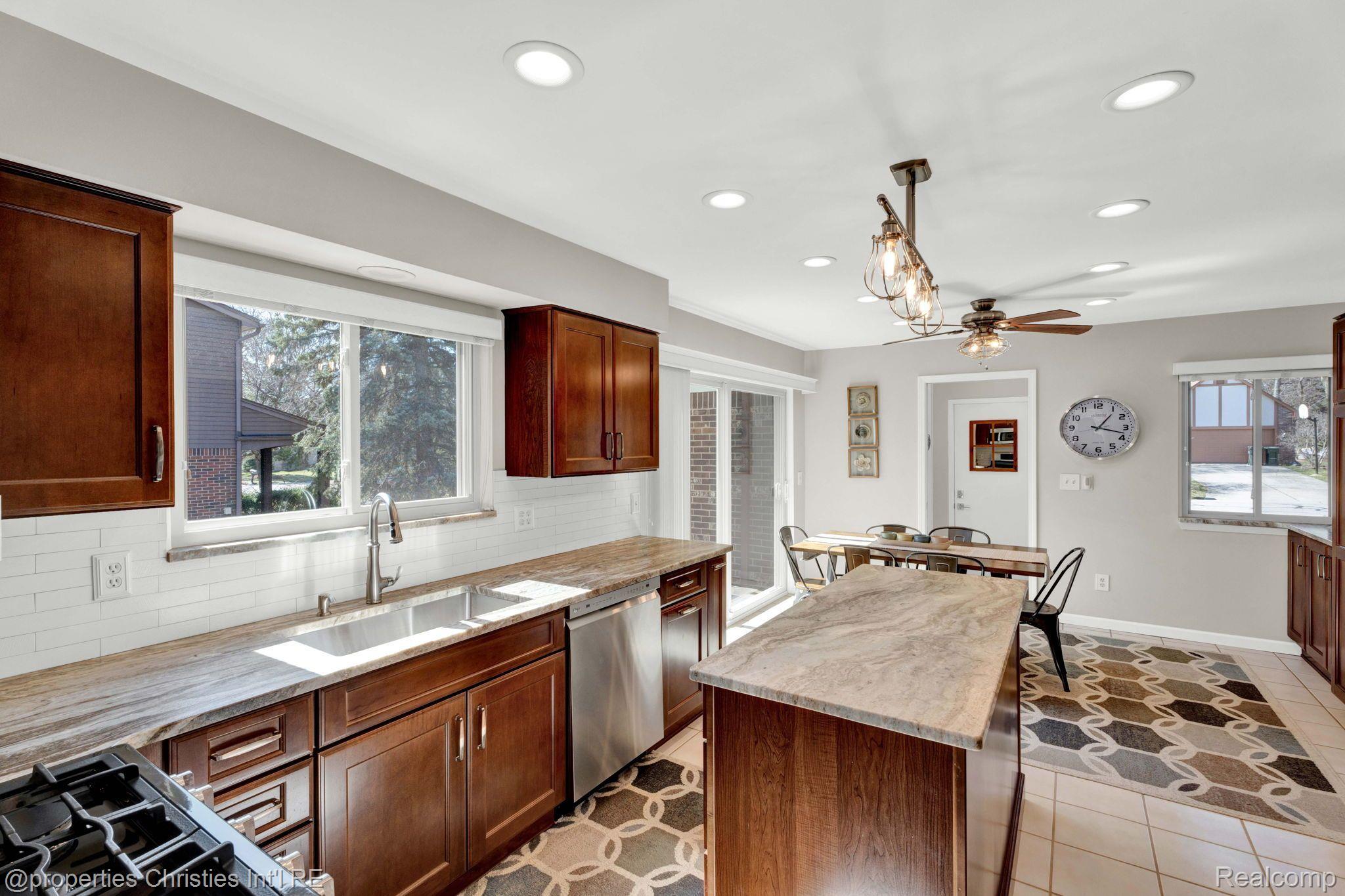 342 POWDERHORN Court