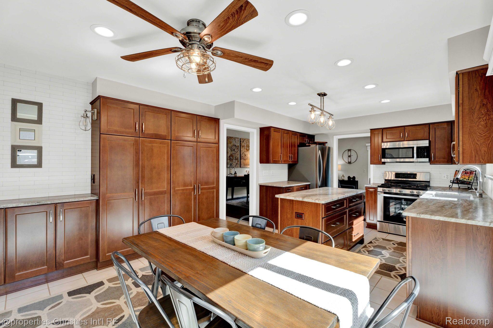 342 POWDERHORN Court