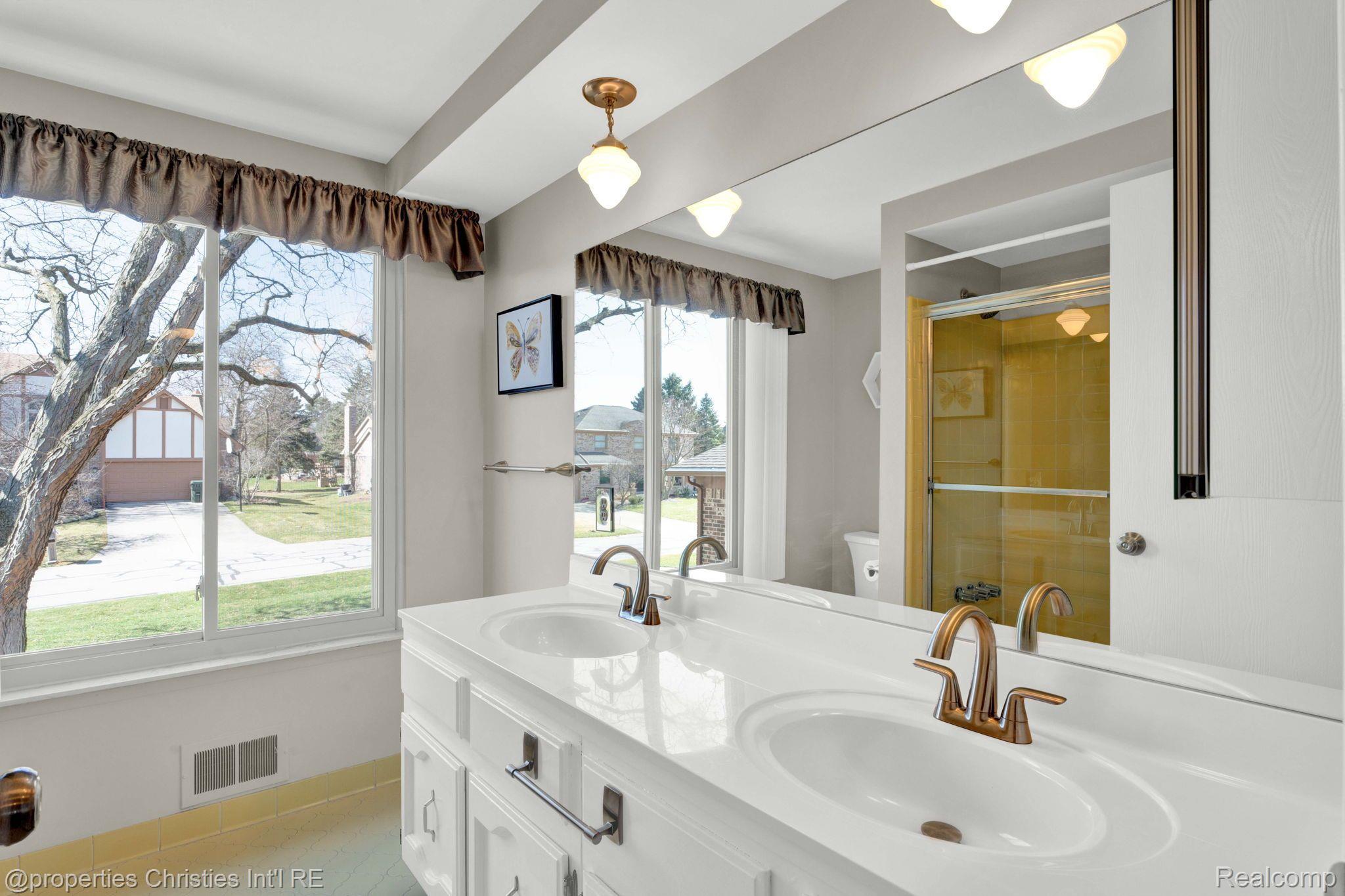 342 POWDERHORN Court