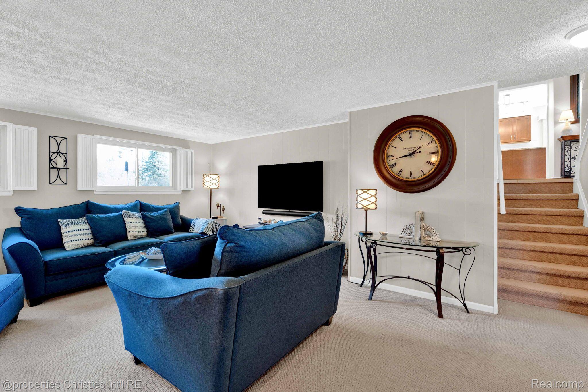 342 POWDERHORN Court