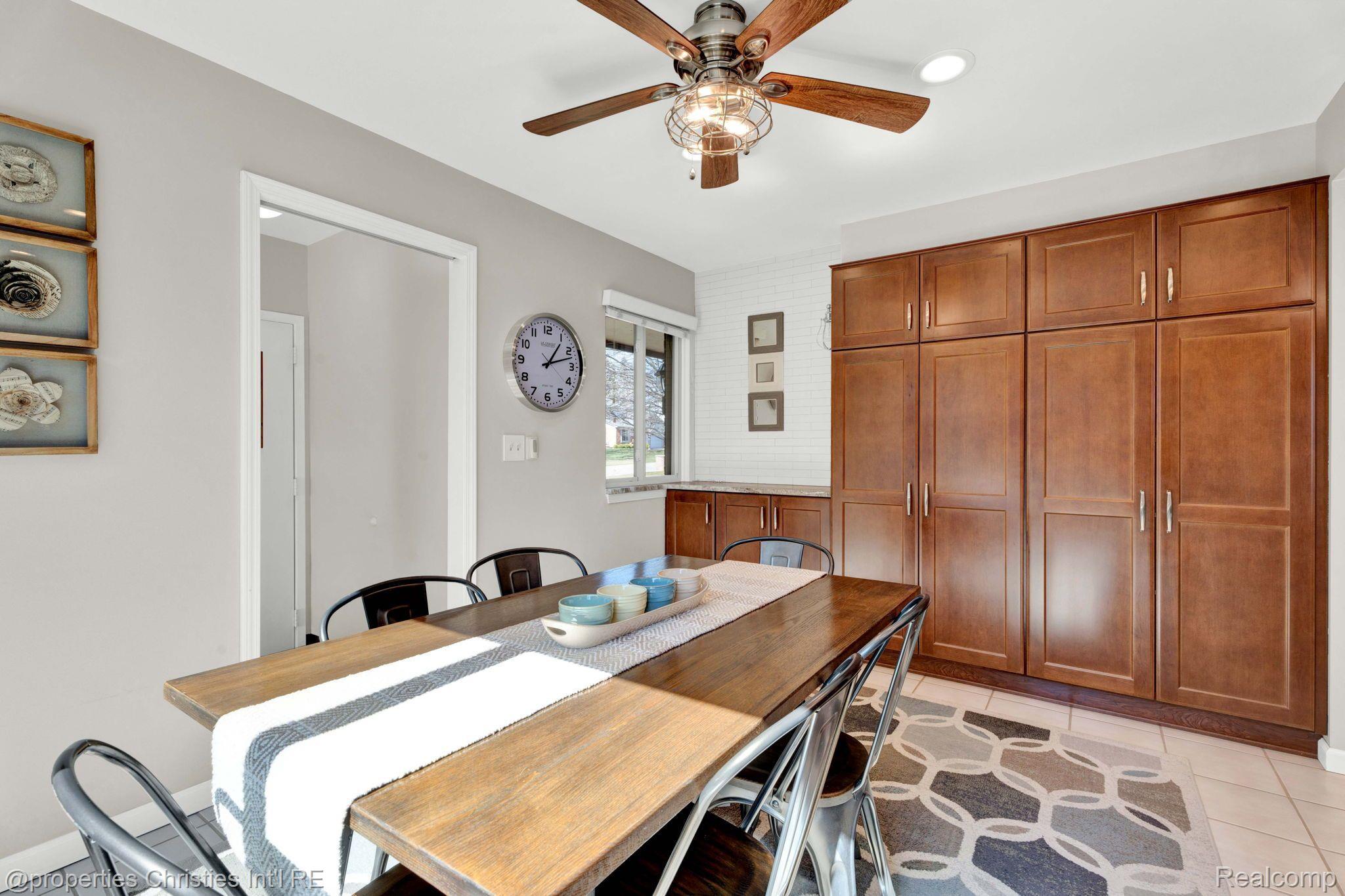 342 POWDERHORN Court