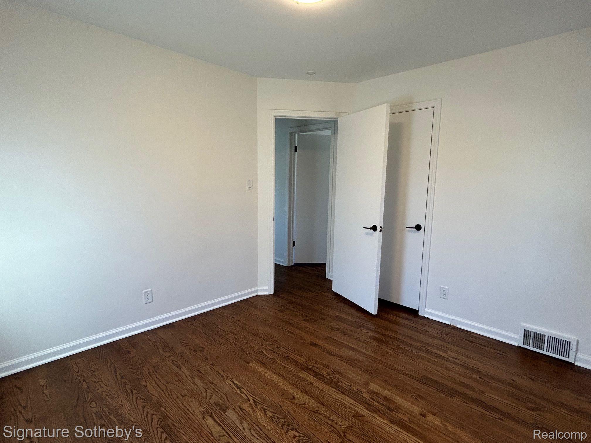 2194 Dorchester Road