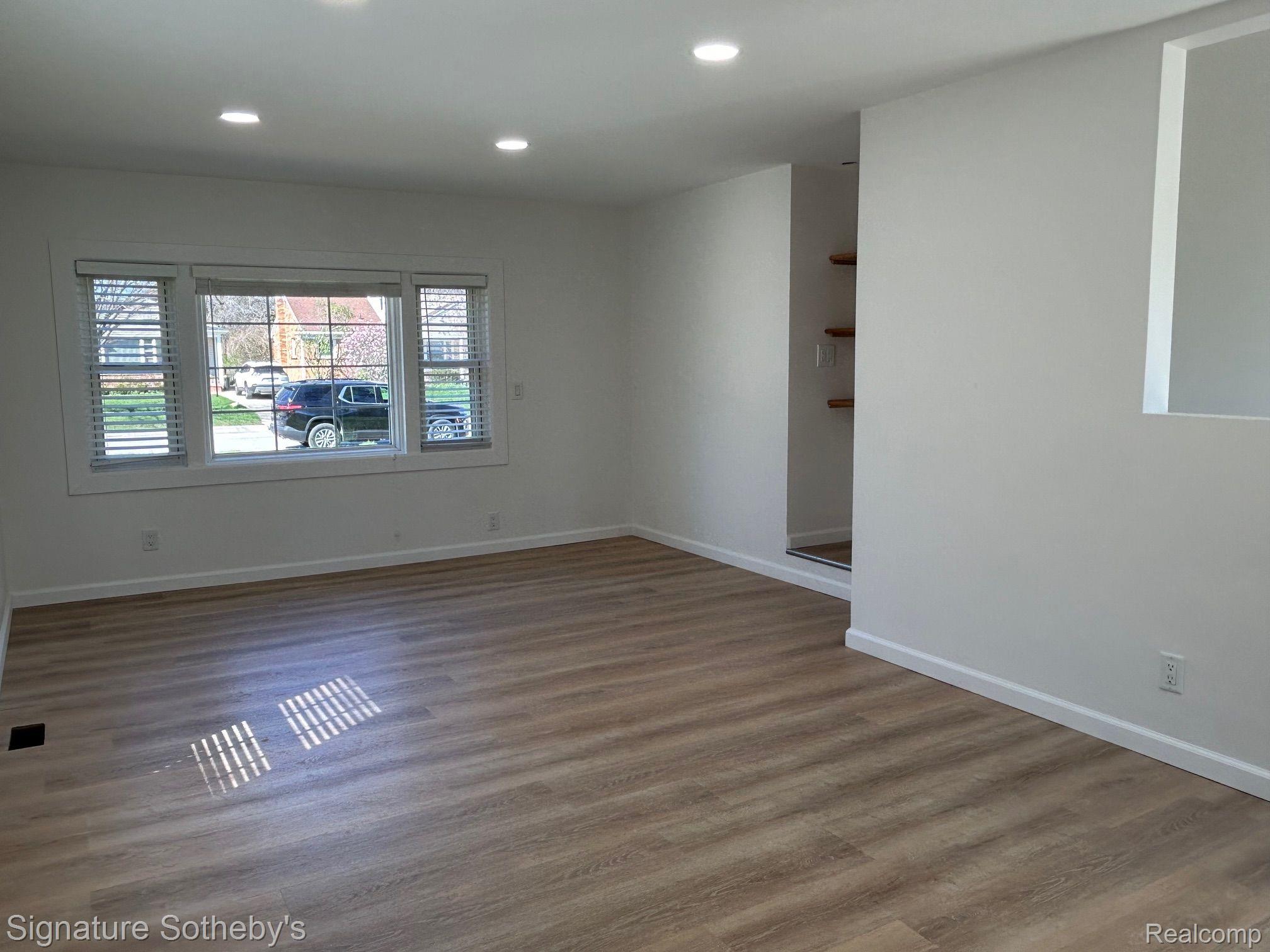 2194 Dorchester Road