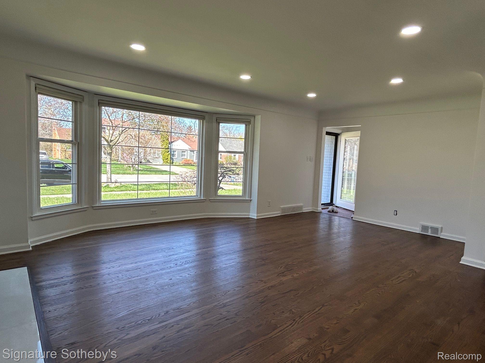 2194 Dorchester Road