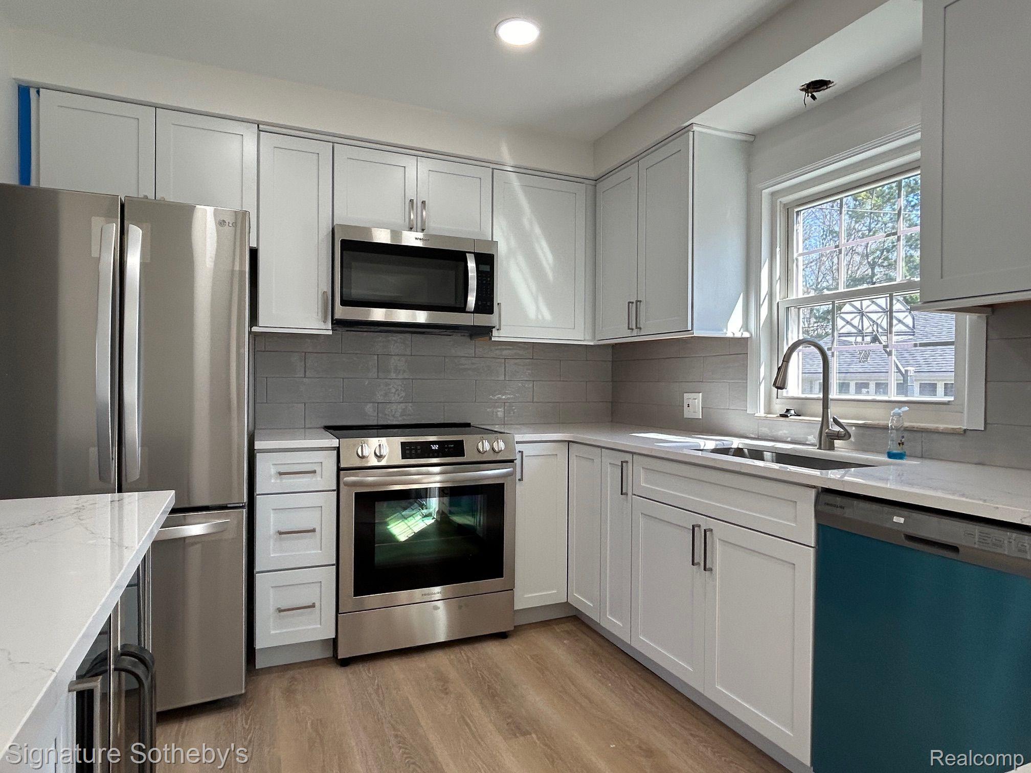 2194 Dorchester Road