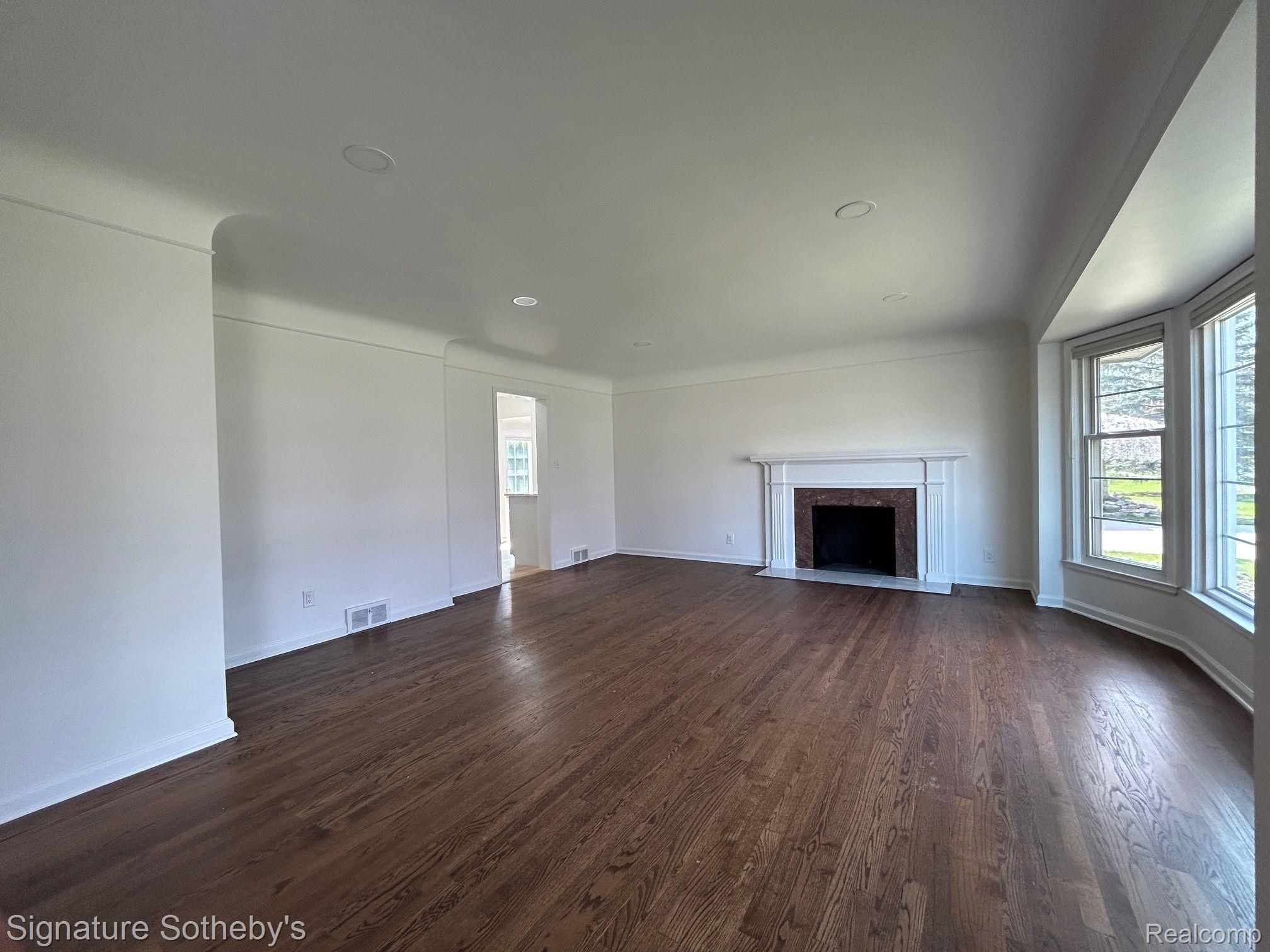 2194 Dorchester Road