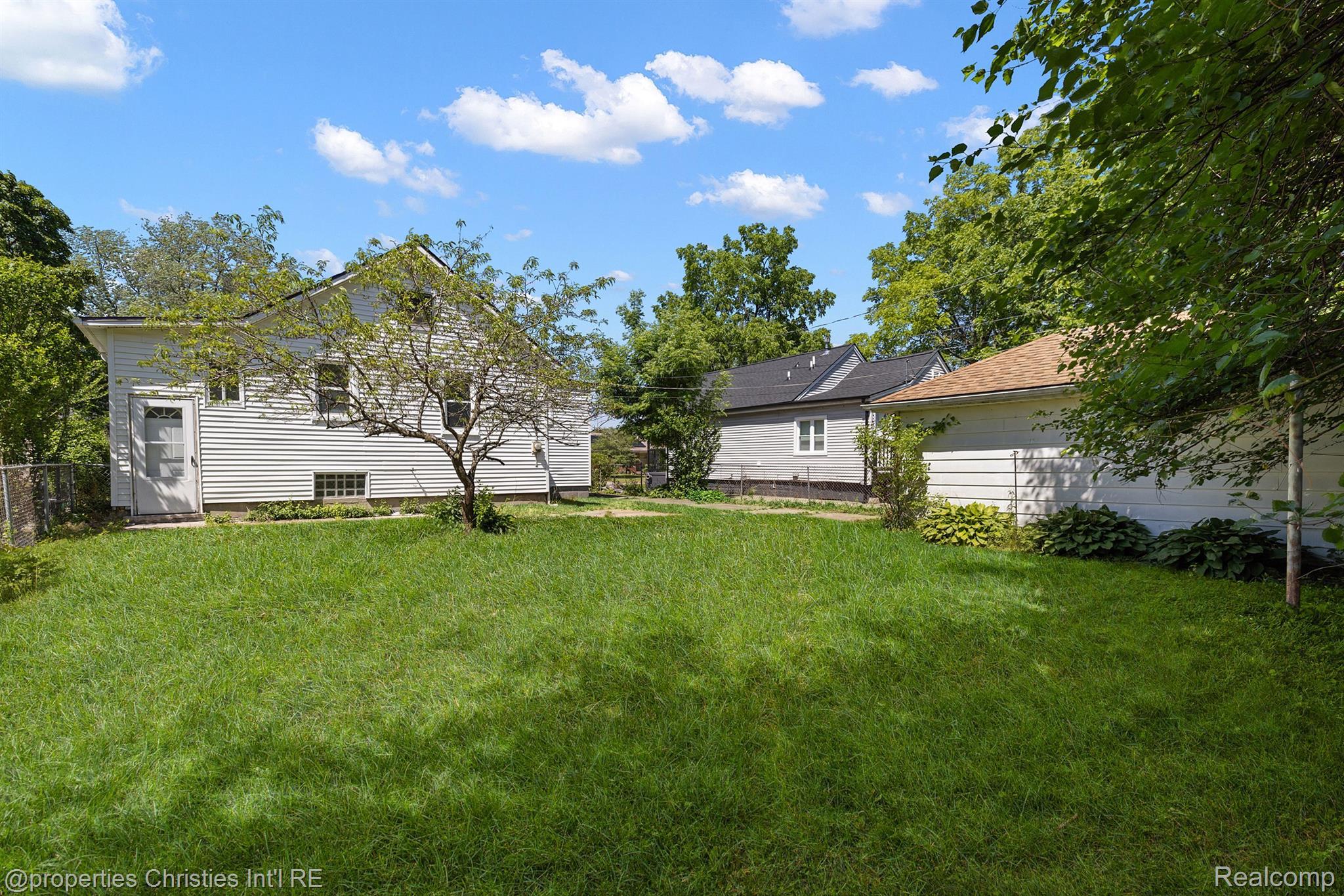 337 W OTIS Avenue