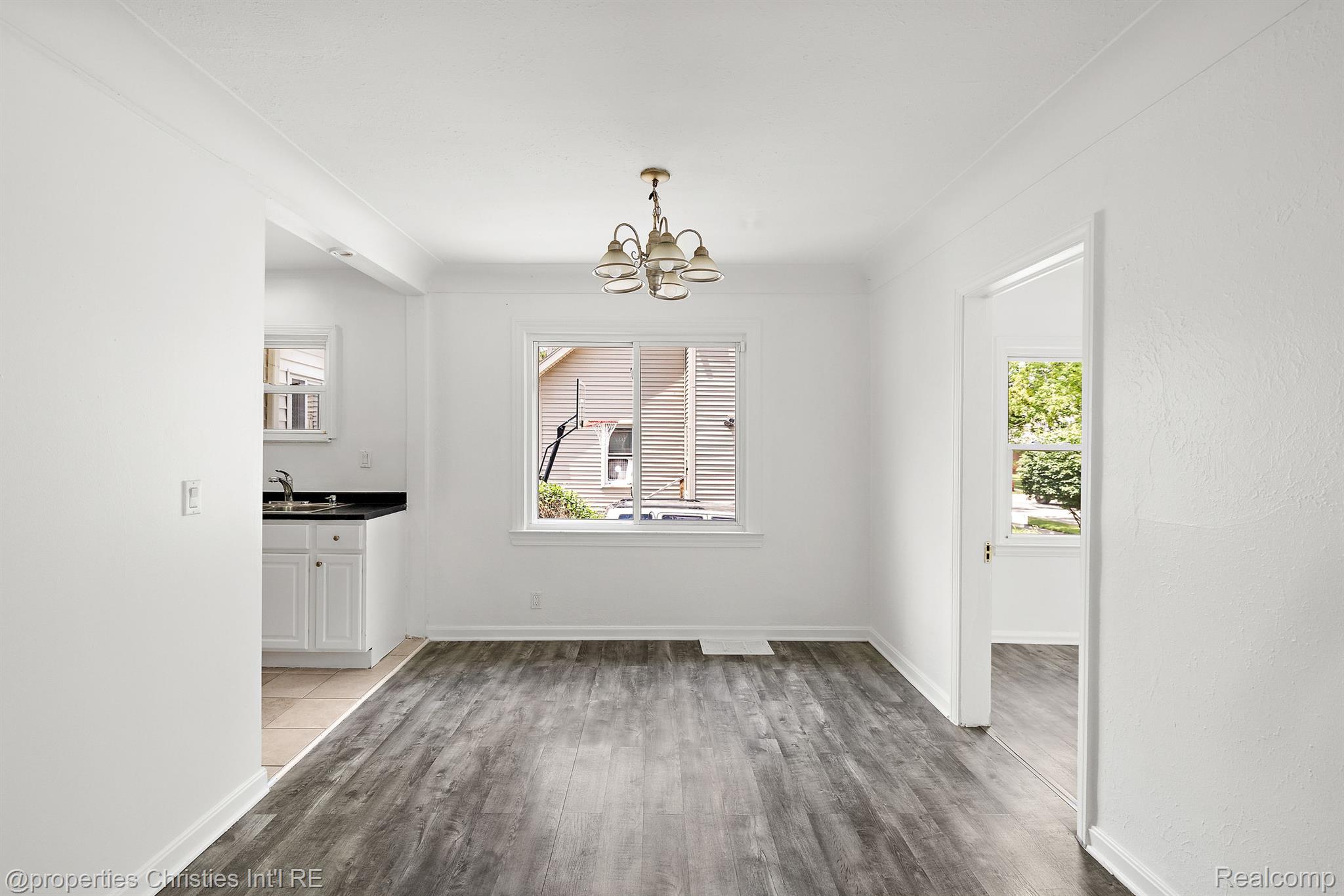 337 W OTIS Avenue