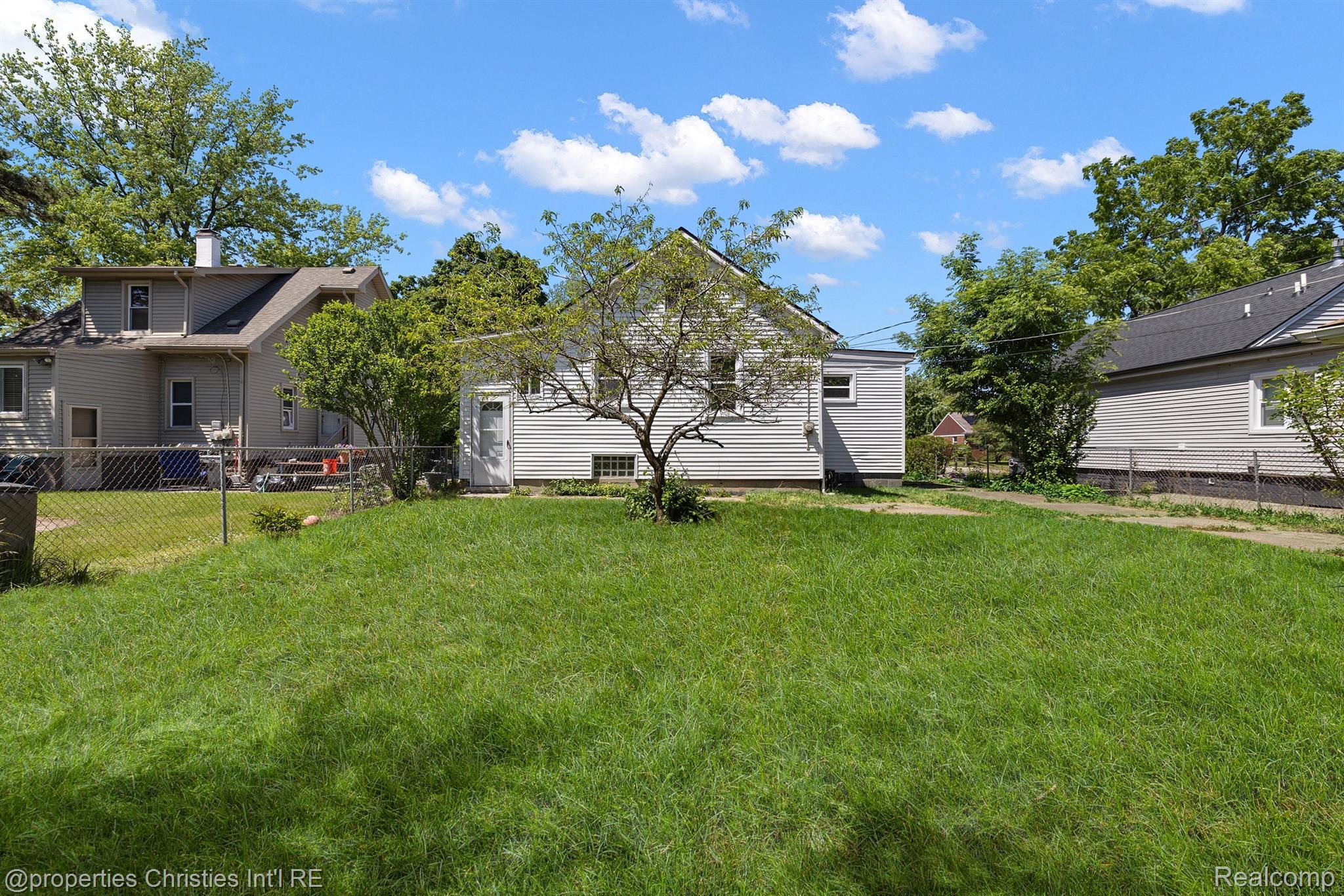 337 W OTIS Avenue