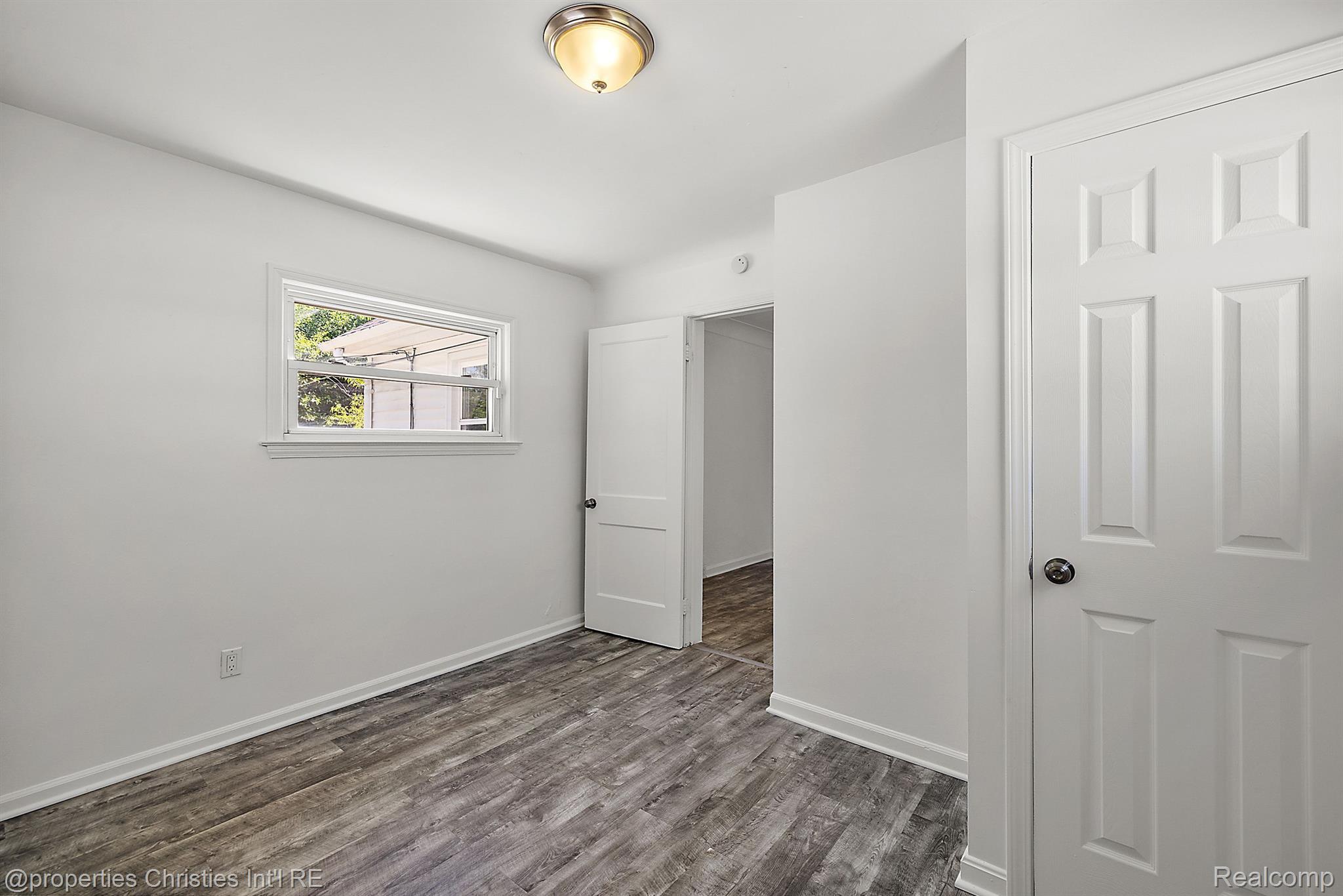 337 W OTIS Avenue