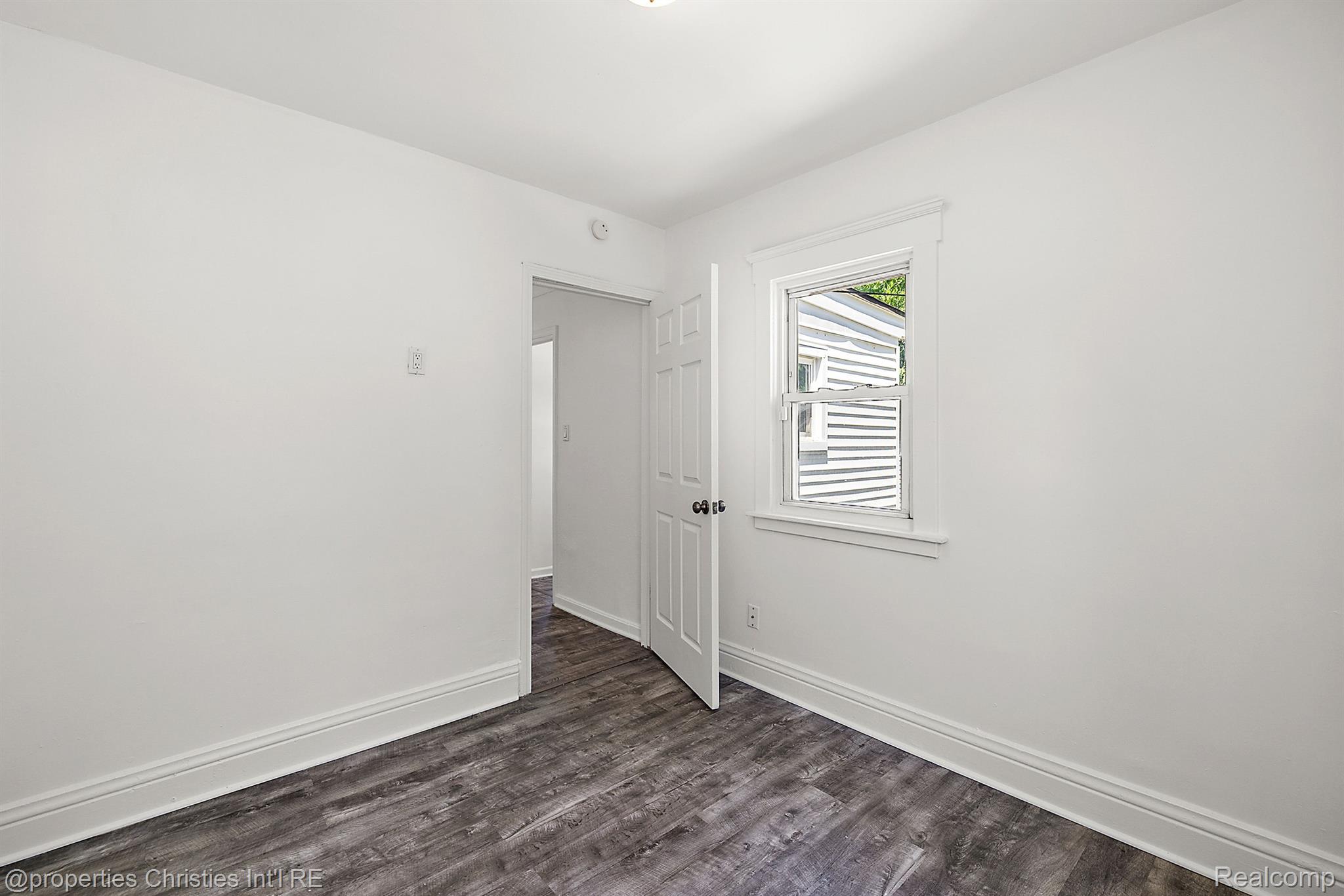 337 W OTIS Avenue
