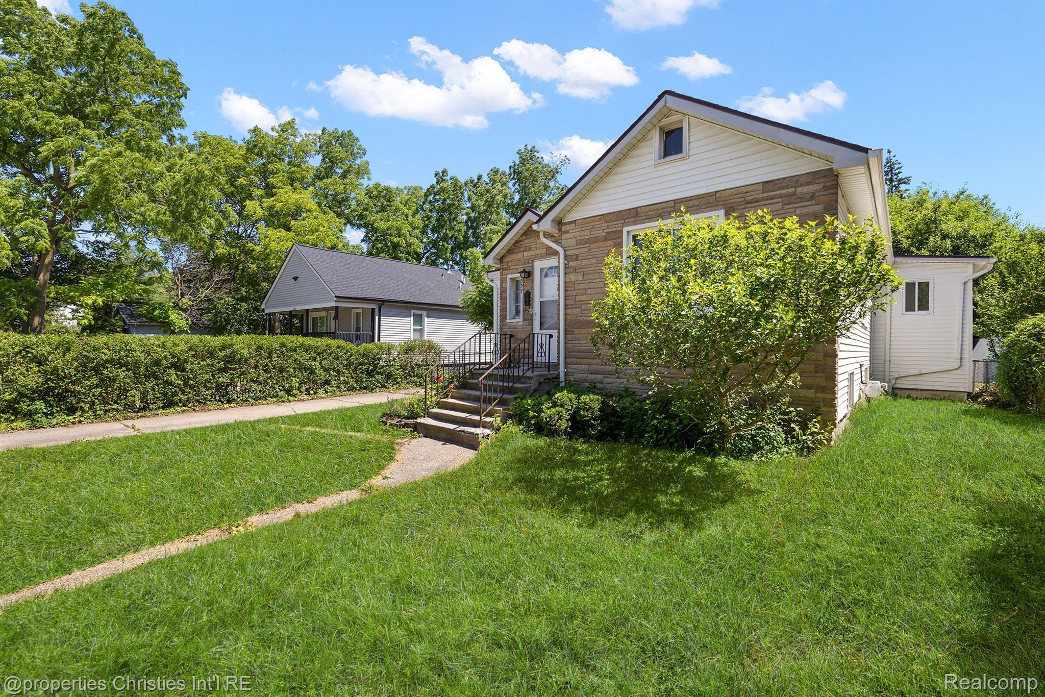 337 W OTIS Avenue
