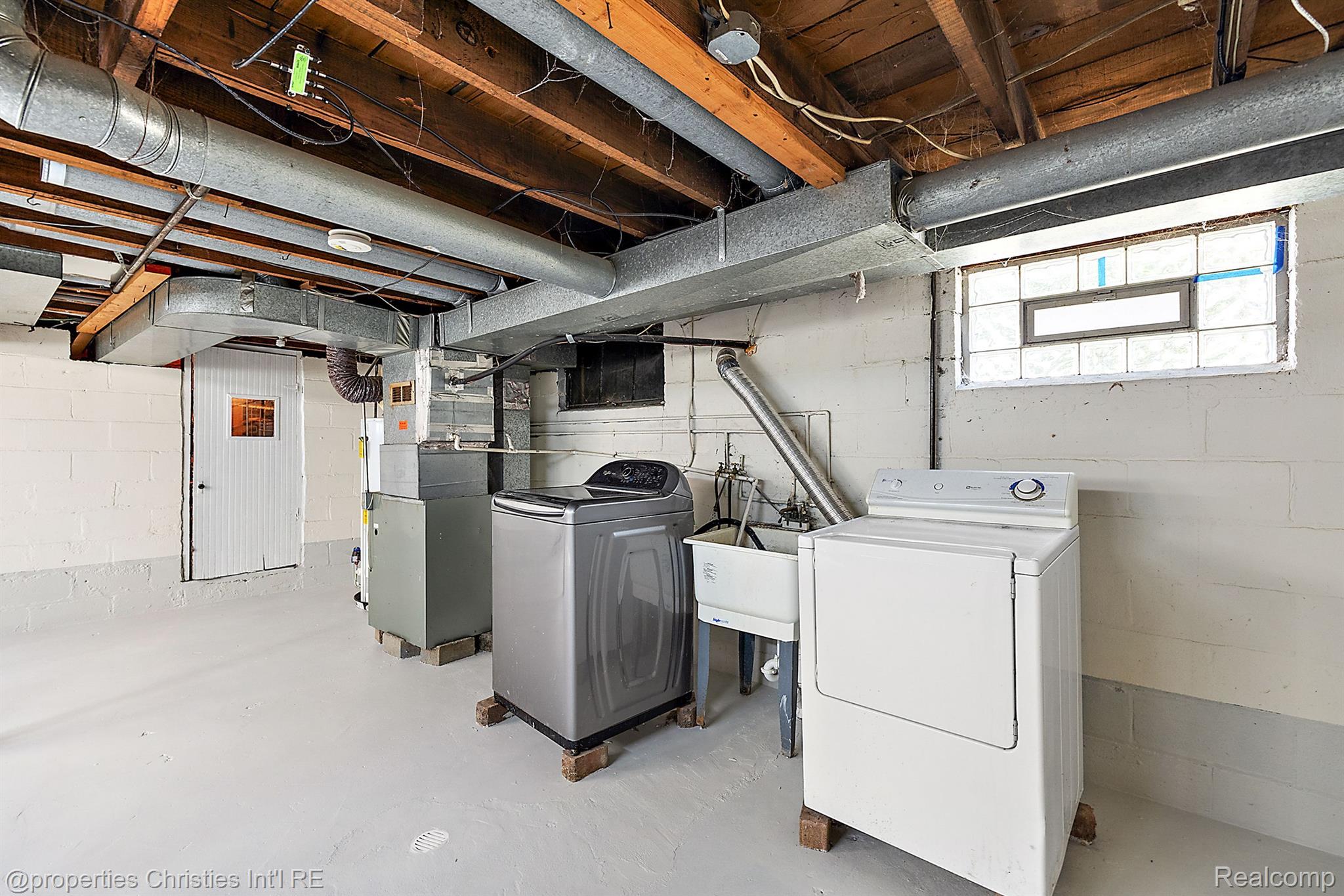 337 W OTIS Avenue