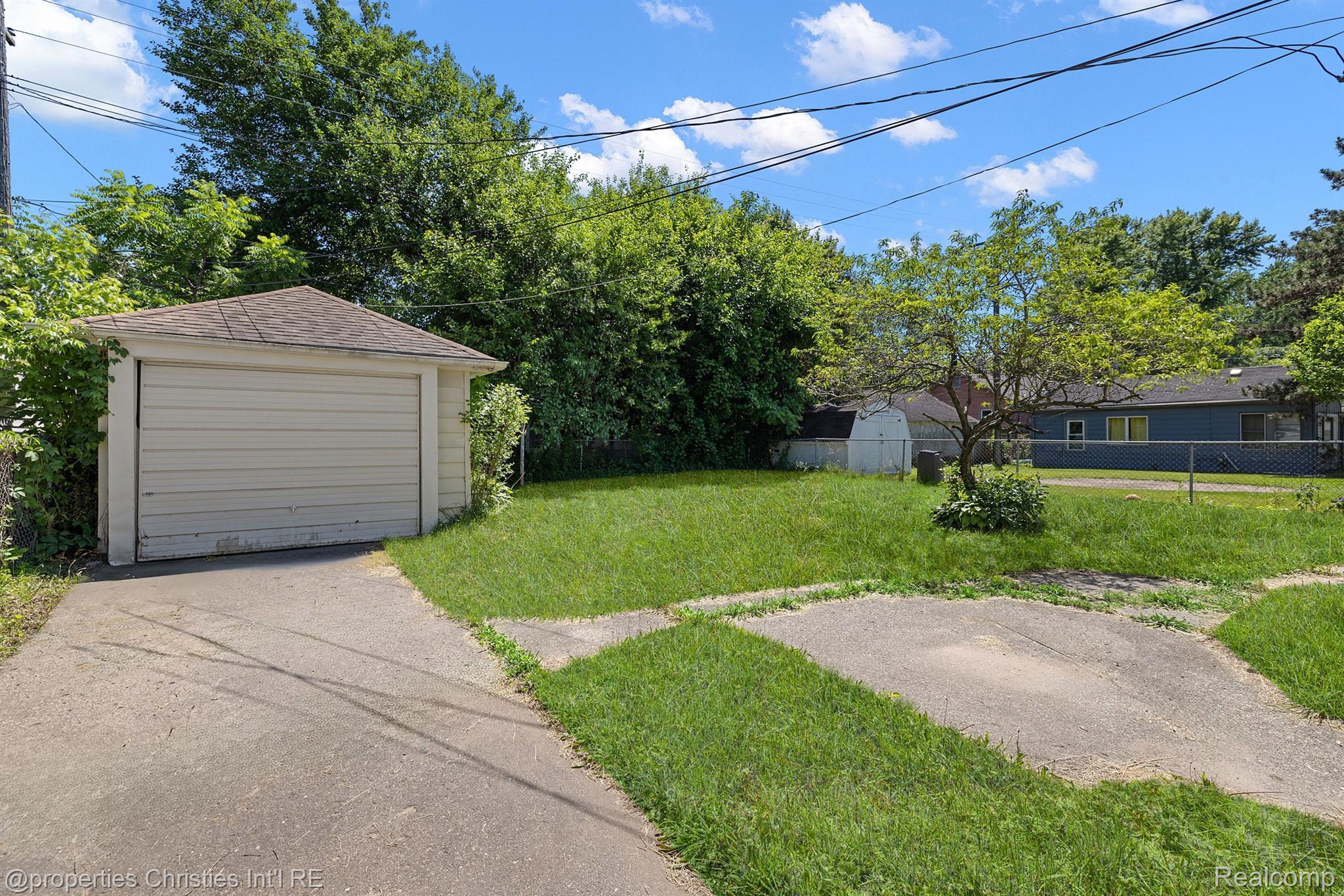 337 W OTIS Avenue