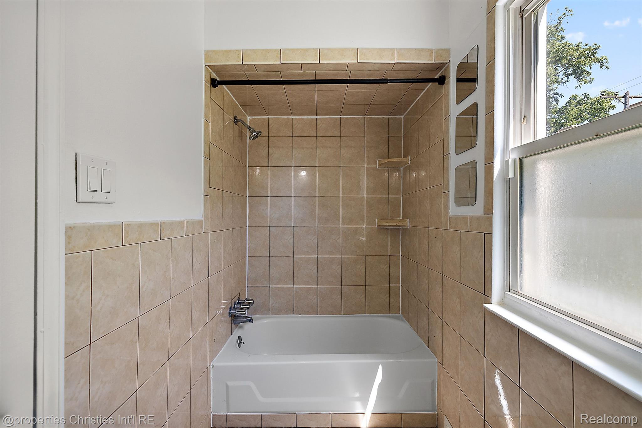 337 W OTIS Avenue