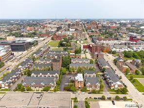 2507 JOHN R Street 35