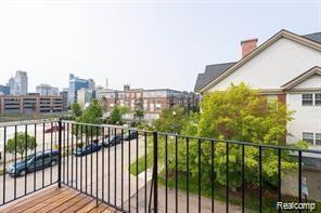 2507 JOHN R Street 35
