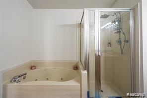 2507 JOHN R Street 35
