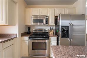 2507 JOHN R Street 35