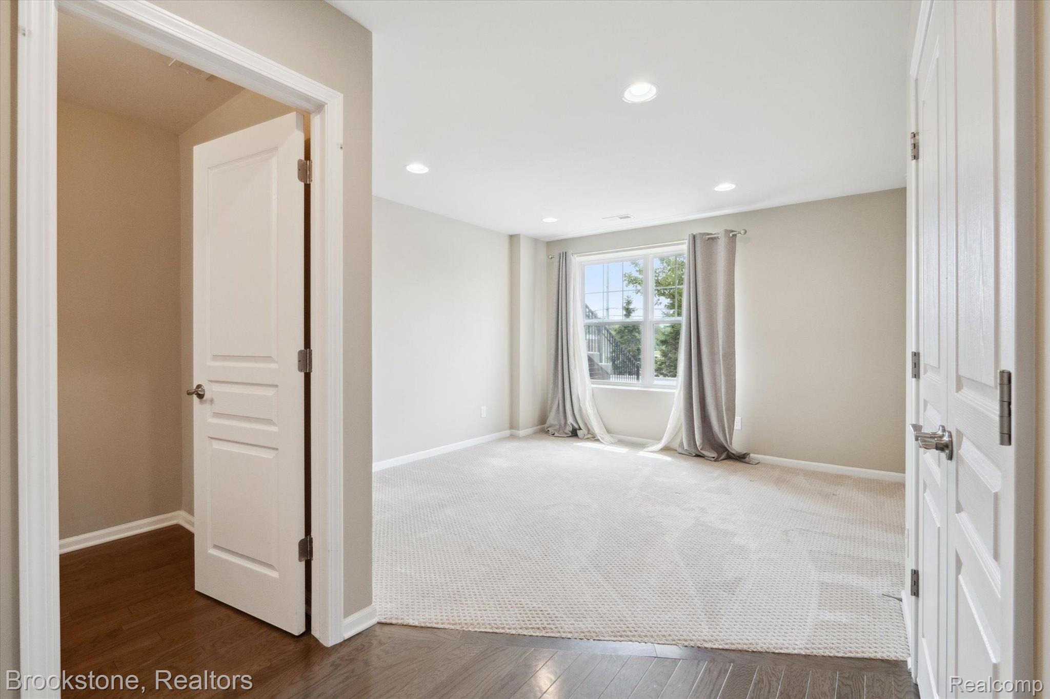 2598 HELMSDALE Circle