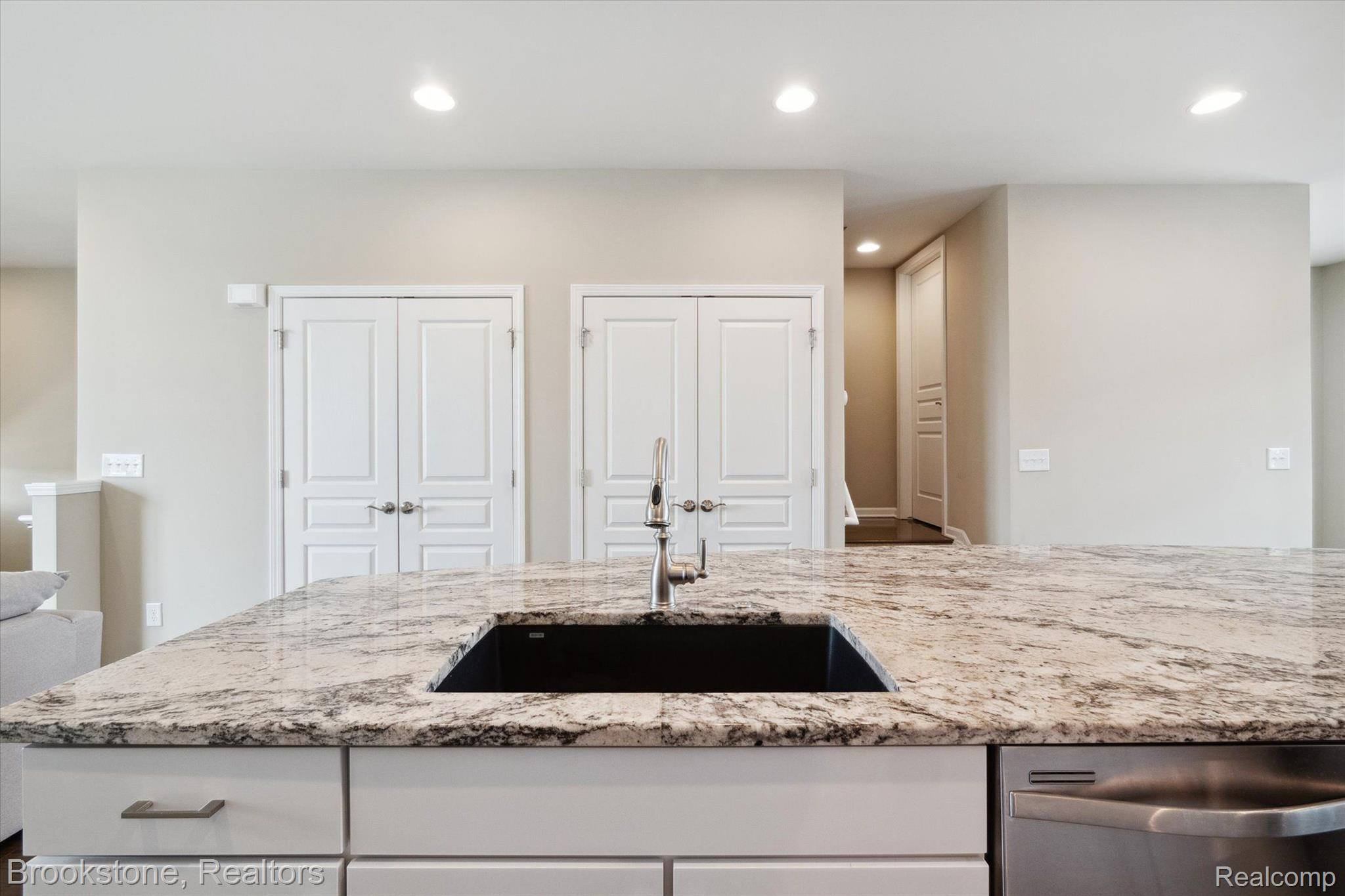 2598 HELMSDALE Circle