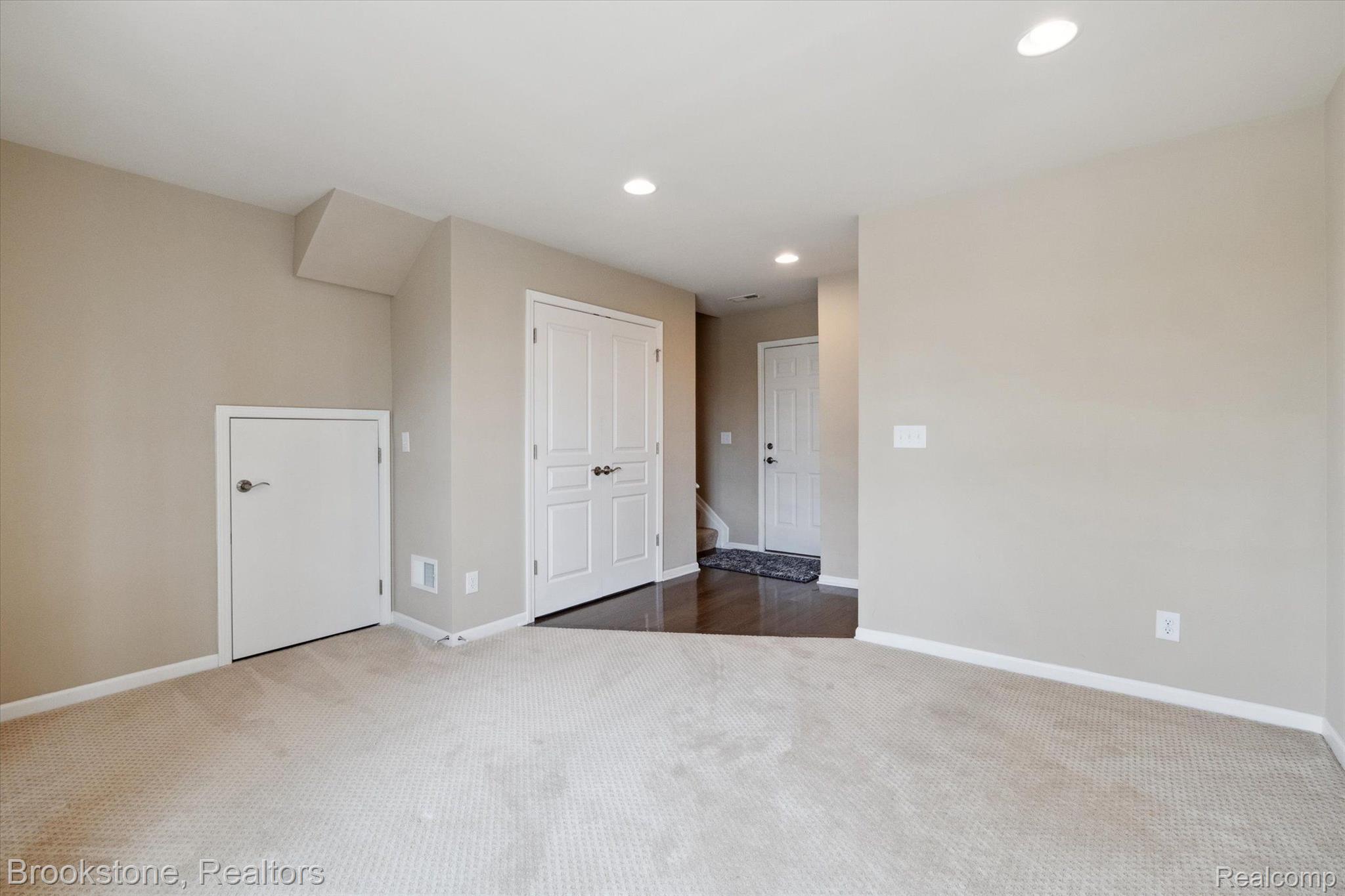 2598 HELMSDALE Circle