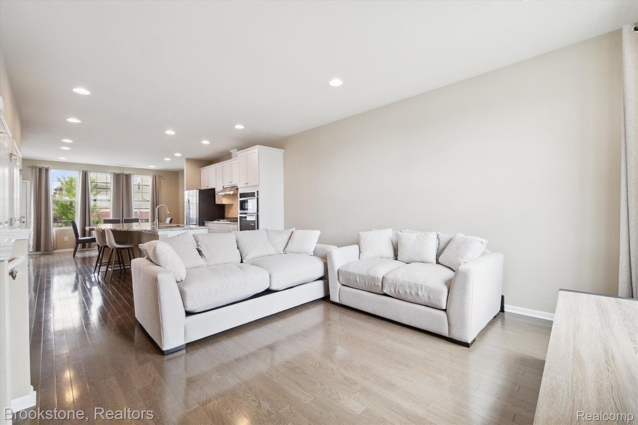 2598 HELMSDALE Circle