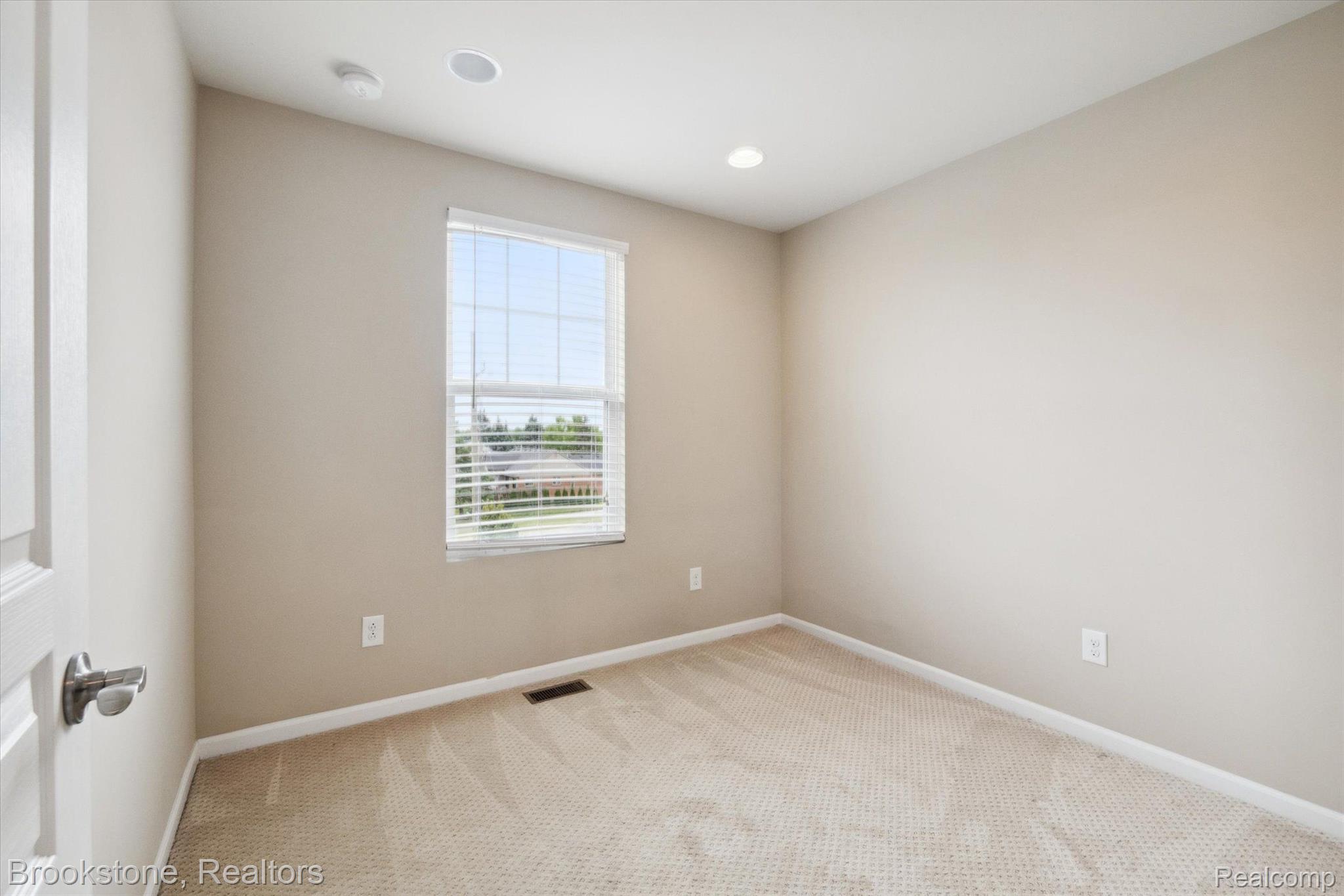 2598 HELMSDALE Circle