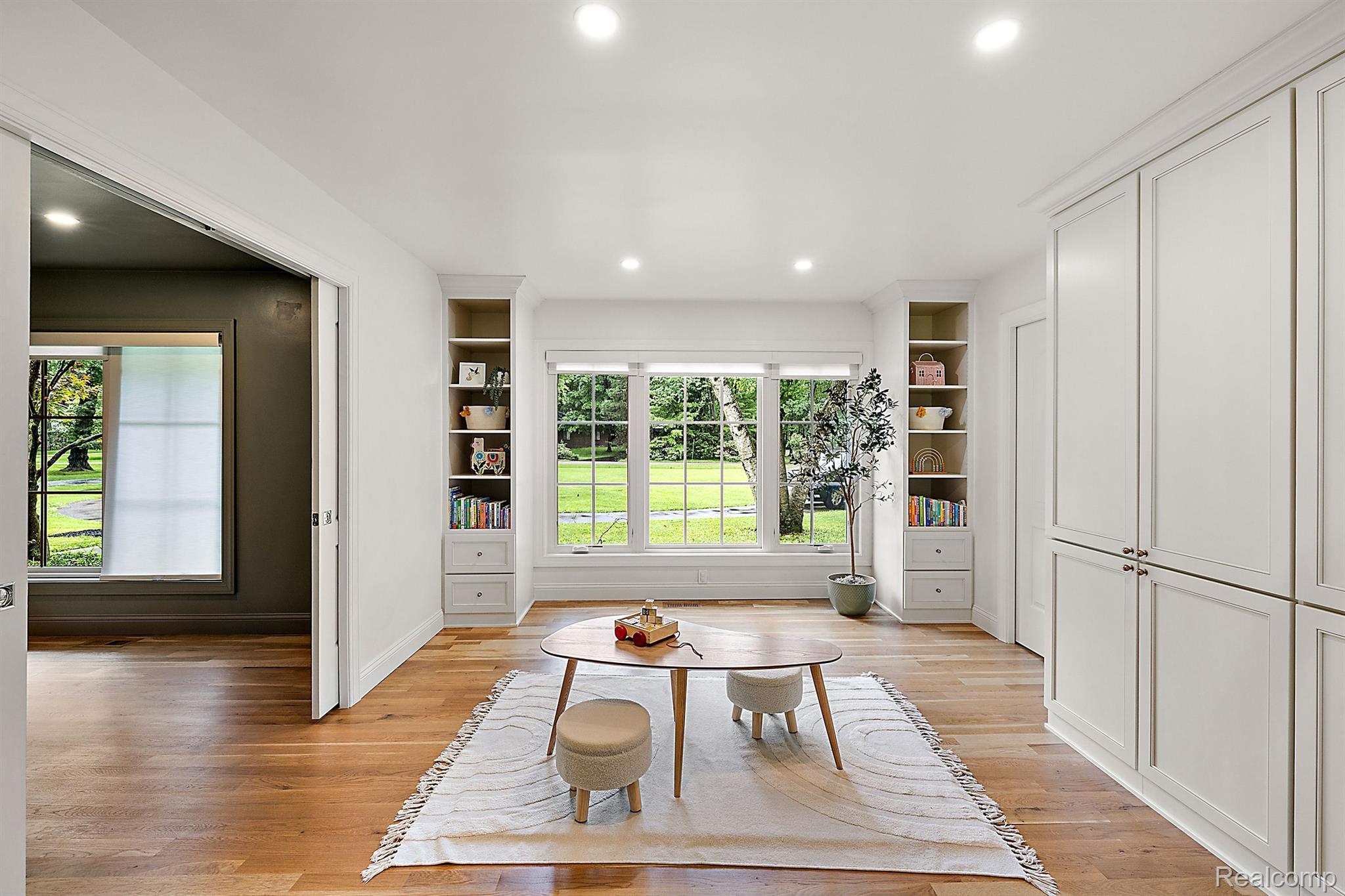30105 WOODHAVEN Lane