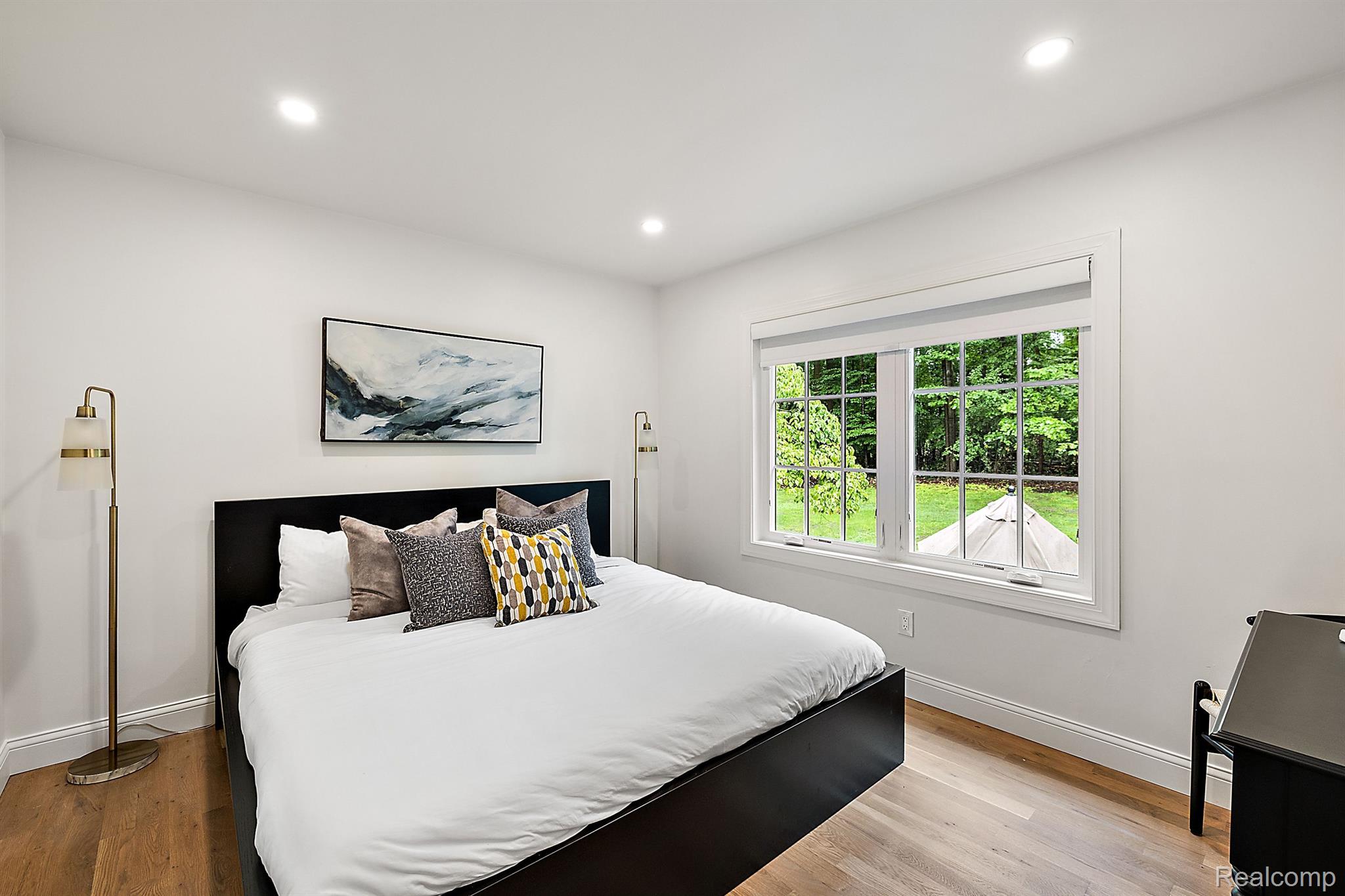 30105 WOODHAVEN Lane