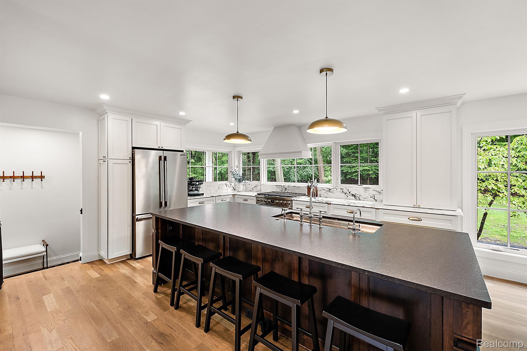 30105 WOODHAVEN Lane