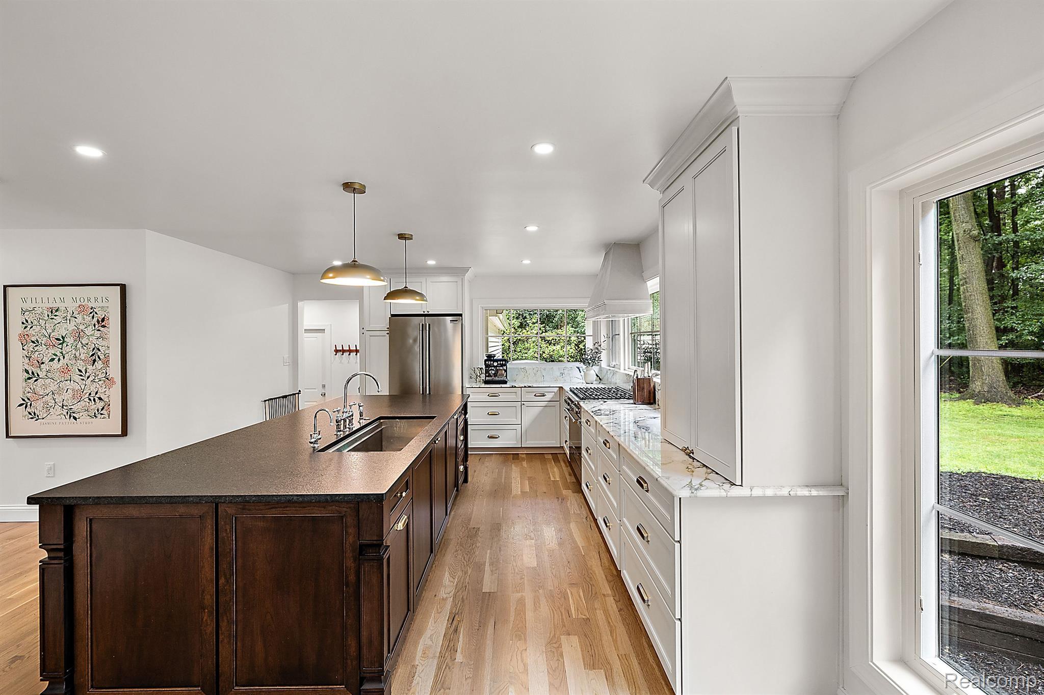 30105 WOODHAVEN Lane