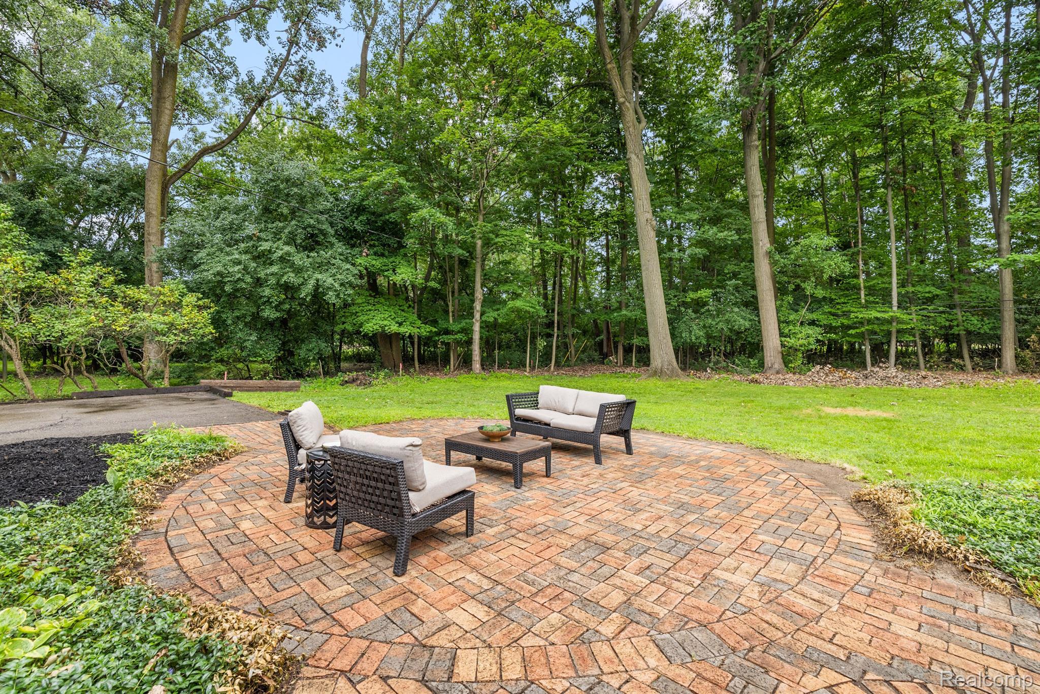 30105 WOODHAVEN Lane