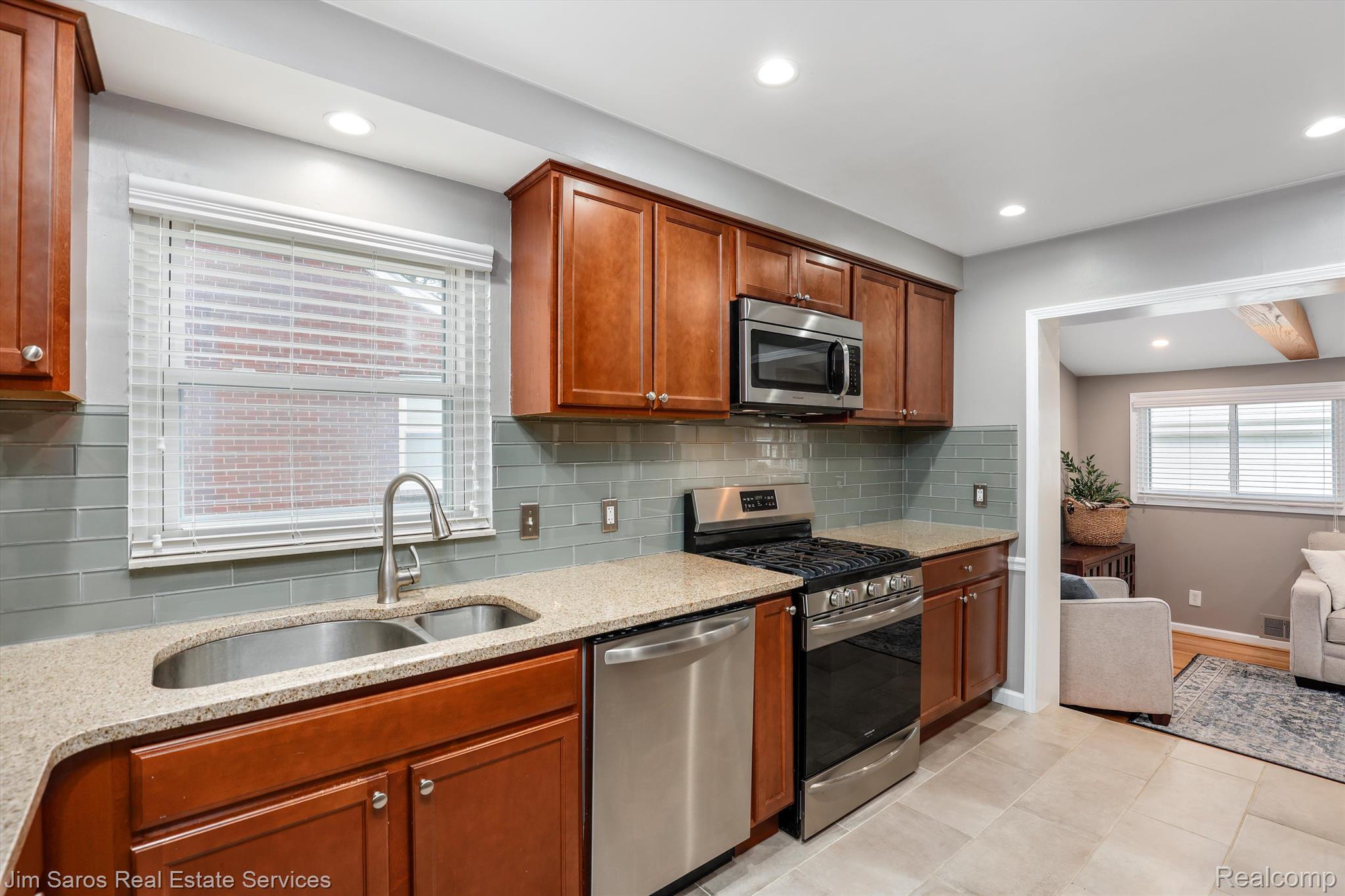 1240 FAIRHOLME Road