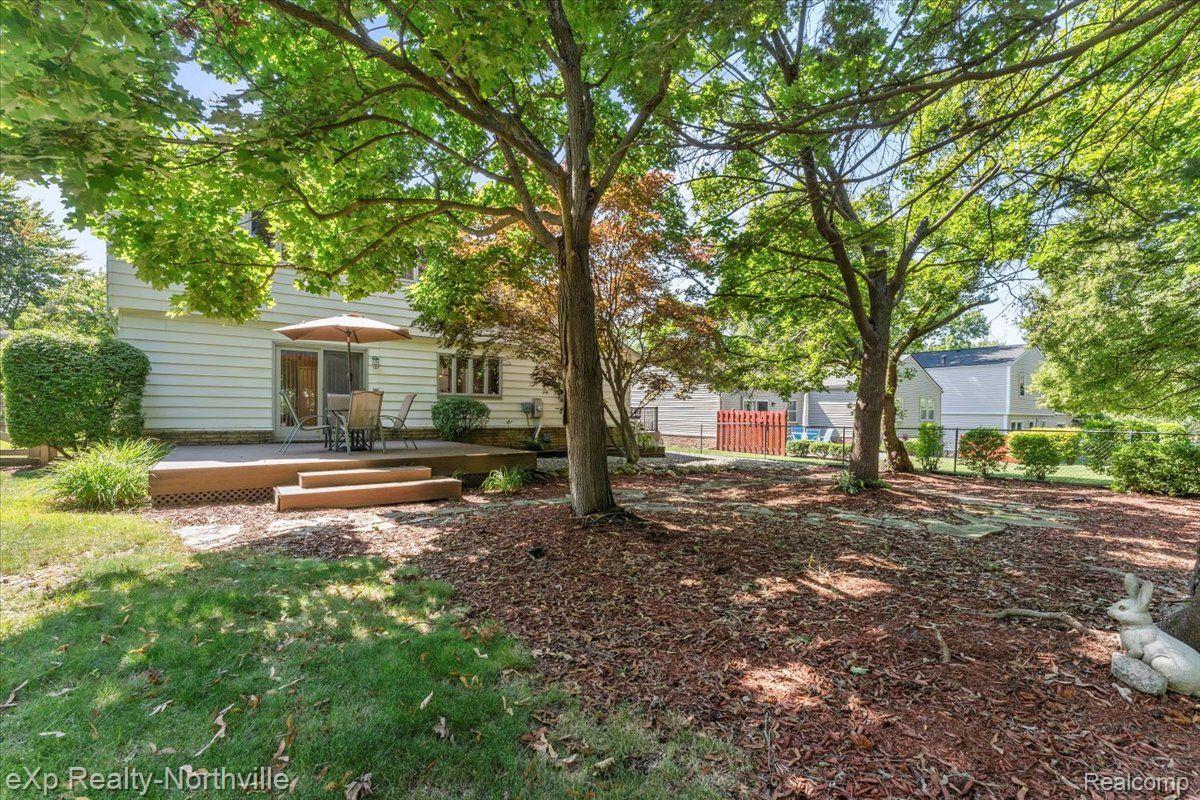 24344 PINECREST Street