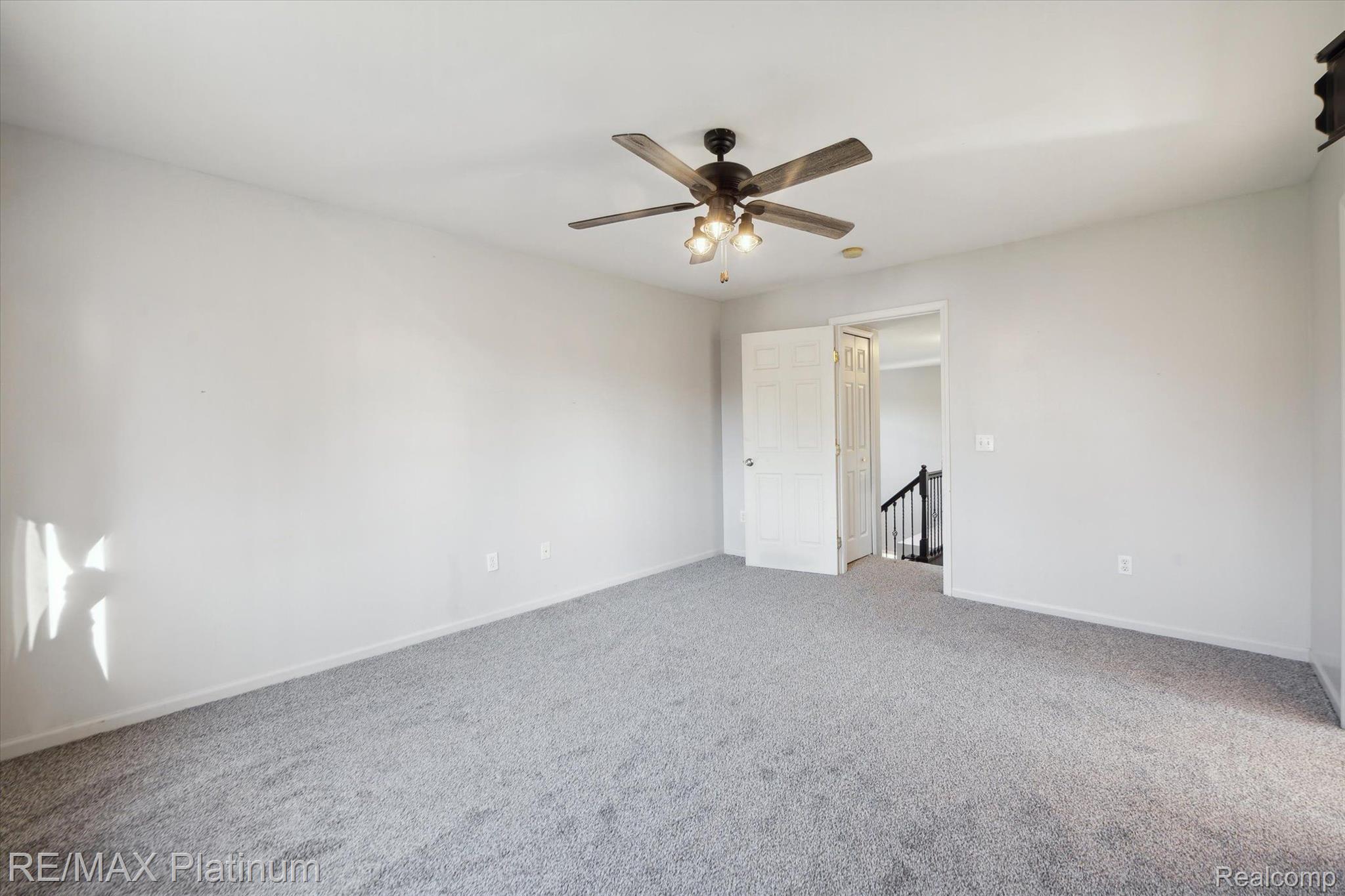 3017 HUNTERS Way
