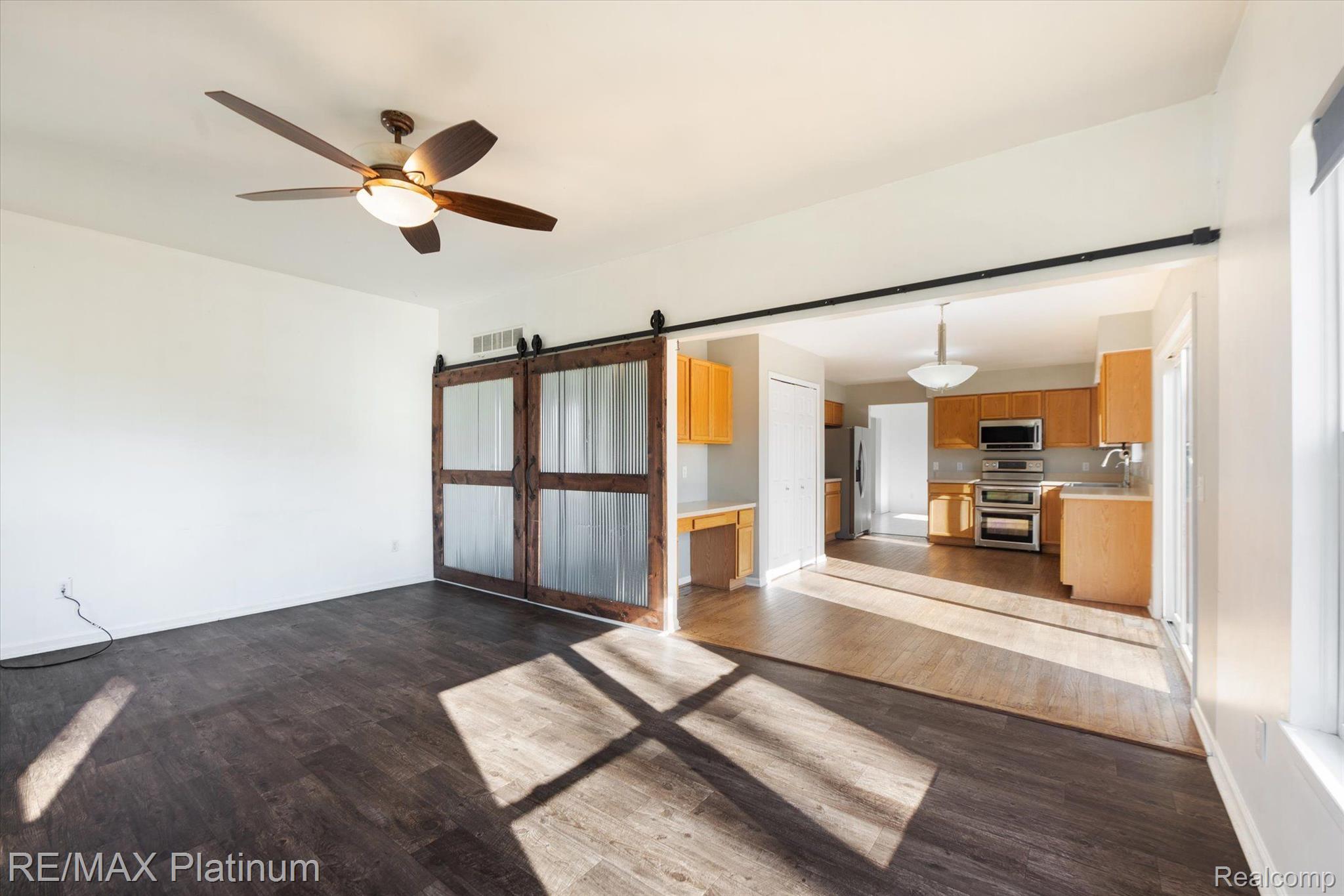 3017 HUNTERS Way